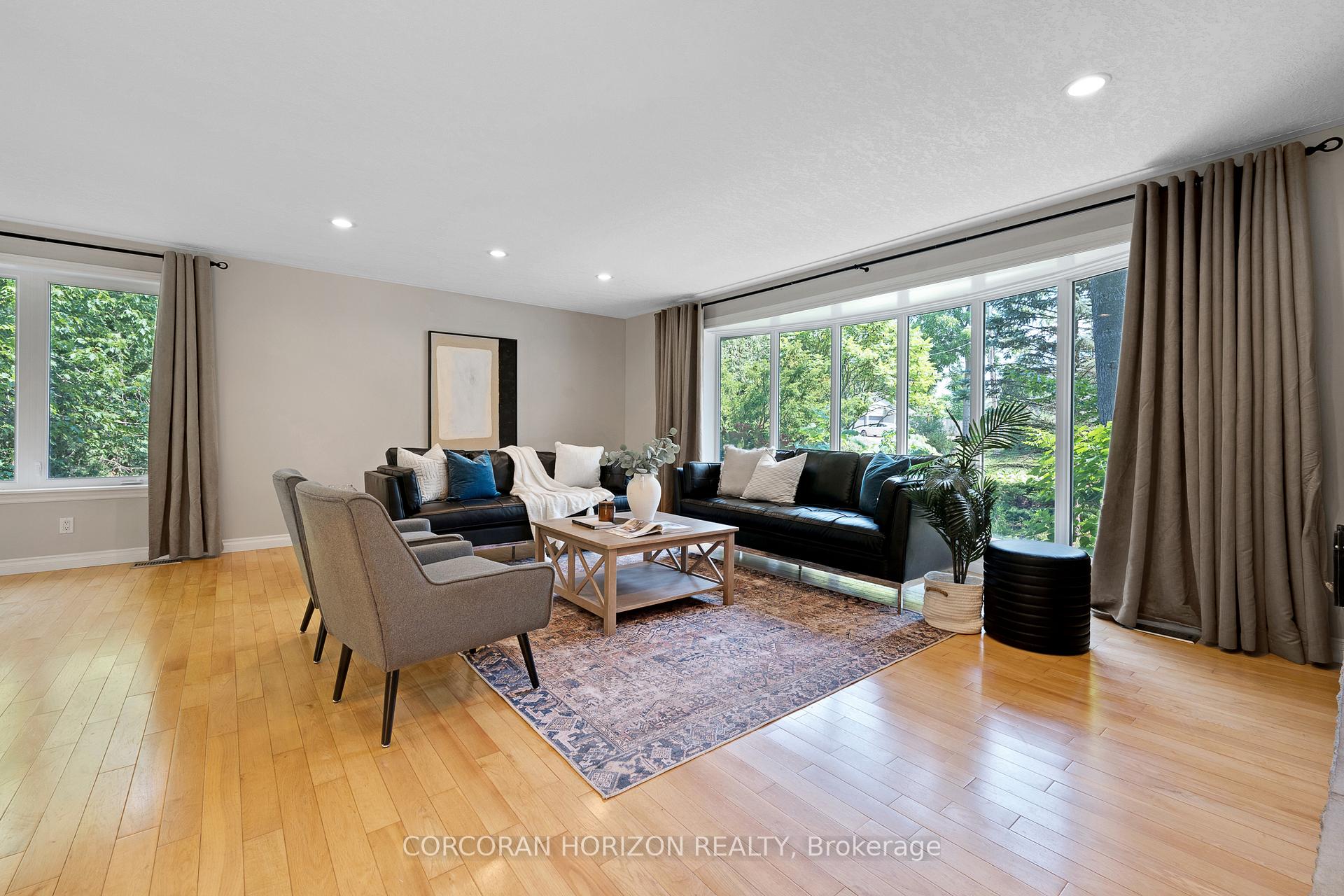 Photo 16 of 8 Sunbridge Crescent, Kitchener — HOMEH