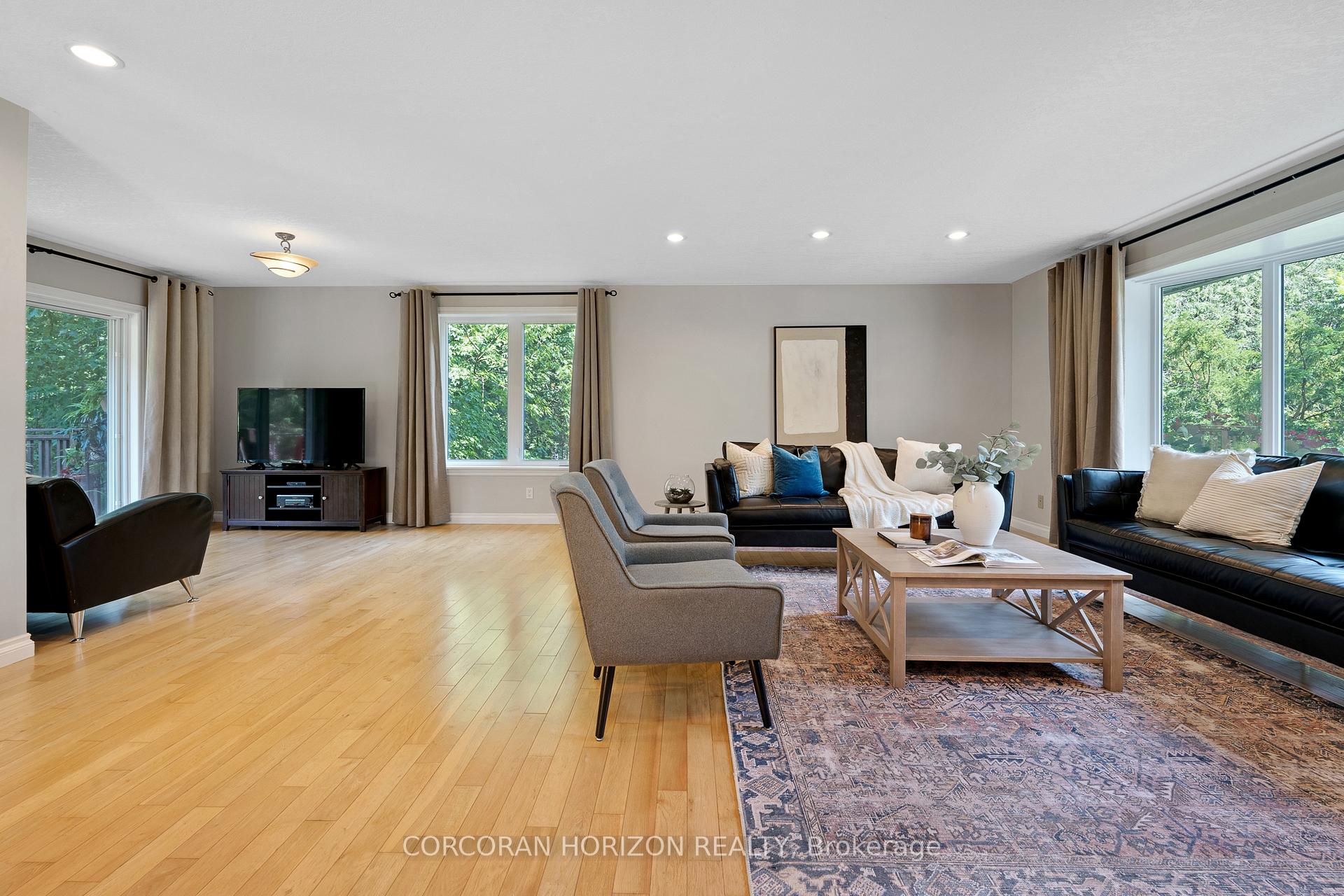 Photo 17 of 8 Sunbridge Crescent, Kitchener — HOMEH