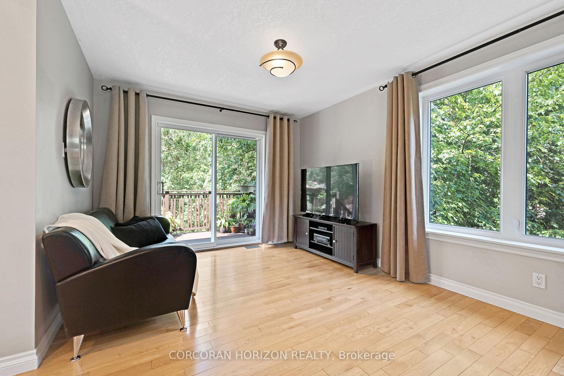 Photo 18 of 8 Sunbridge Crescent, Kitchener — HOMEH