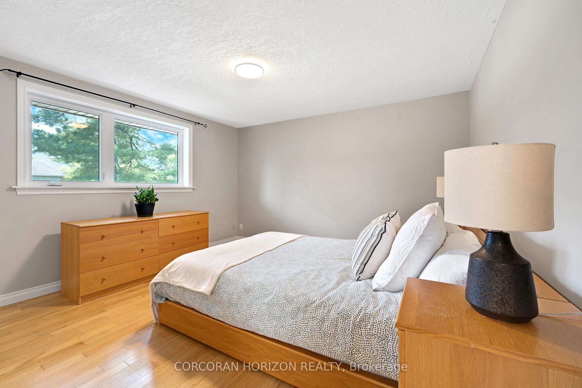 Photo 22 of 8 Sunbridge Crescent, Kitchener — HOMEH