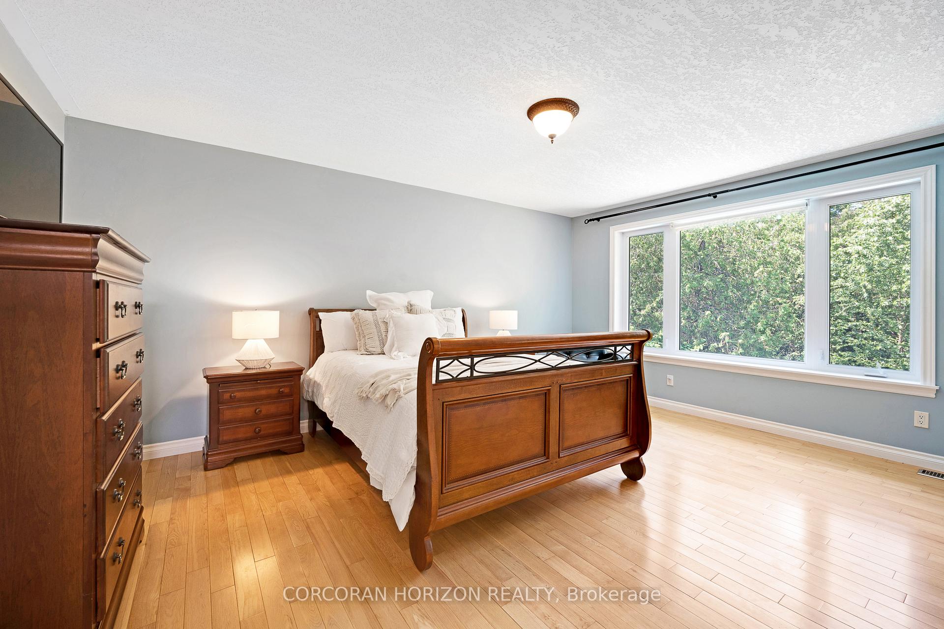Photo 23 of 8 Sunbridge Crescent, Kitchener — HOMEH