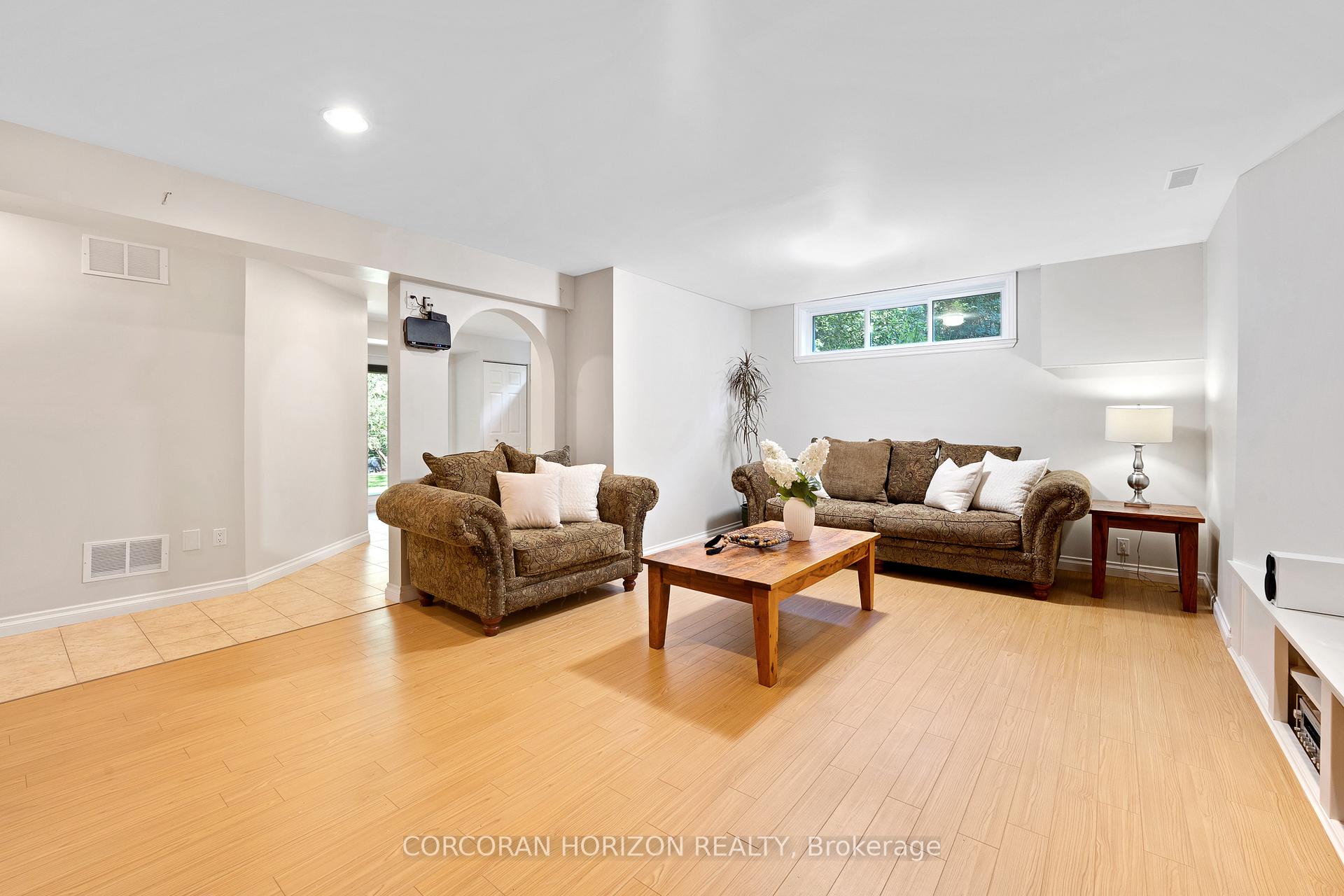 Photo 27 of 8 Sunbridge Crescent, Kitchener — HOMEH