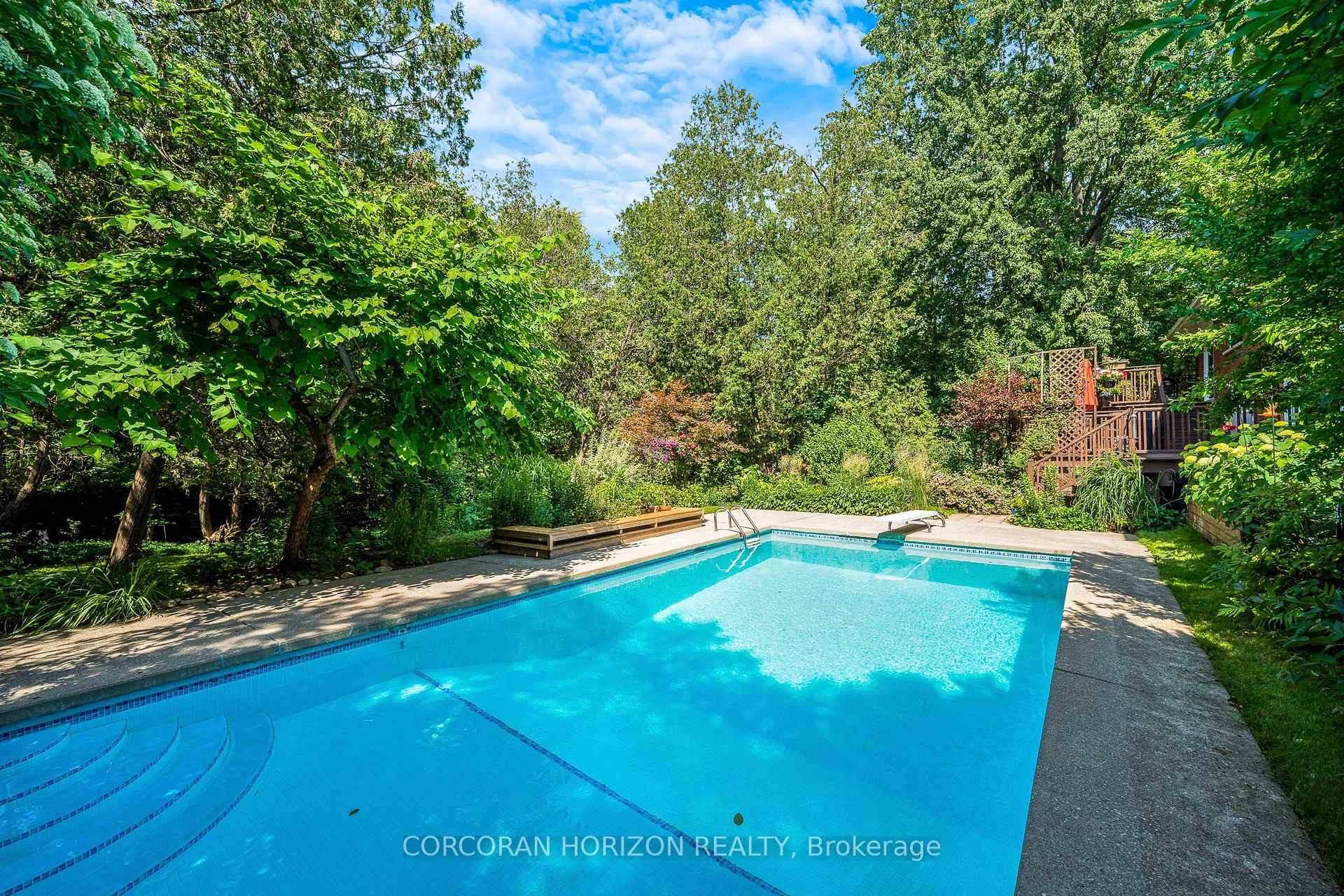 Photo 35 of 8 Sunbridge Crescent, Kitchener — HOMEH
