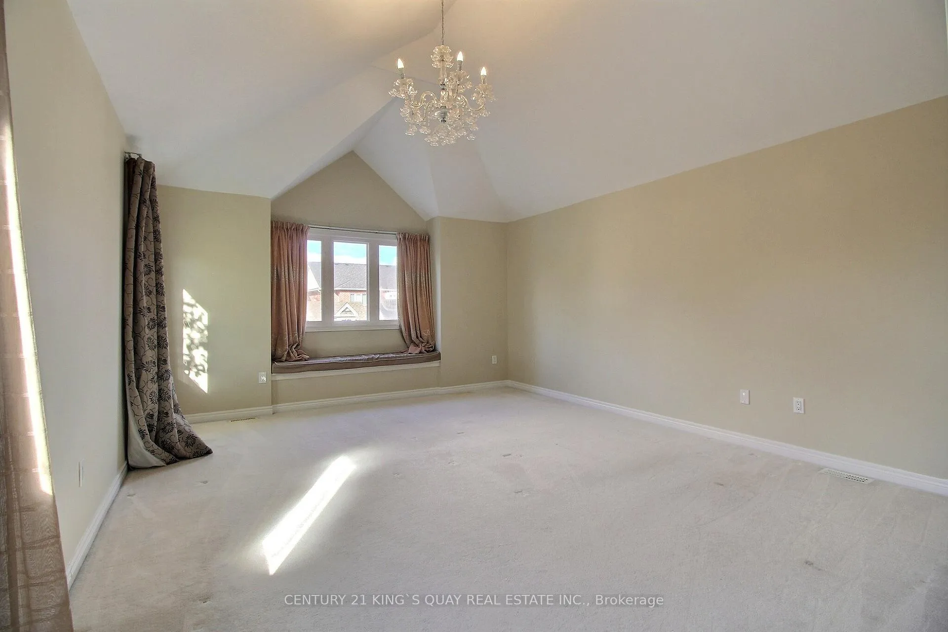 Photo 19 of 60 The Fairways, Markham, Angus Glen — HOMEH