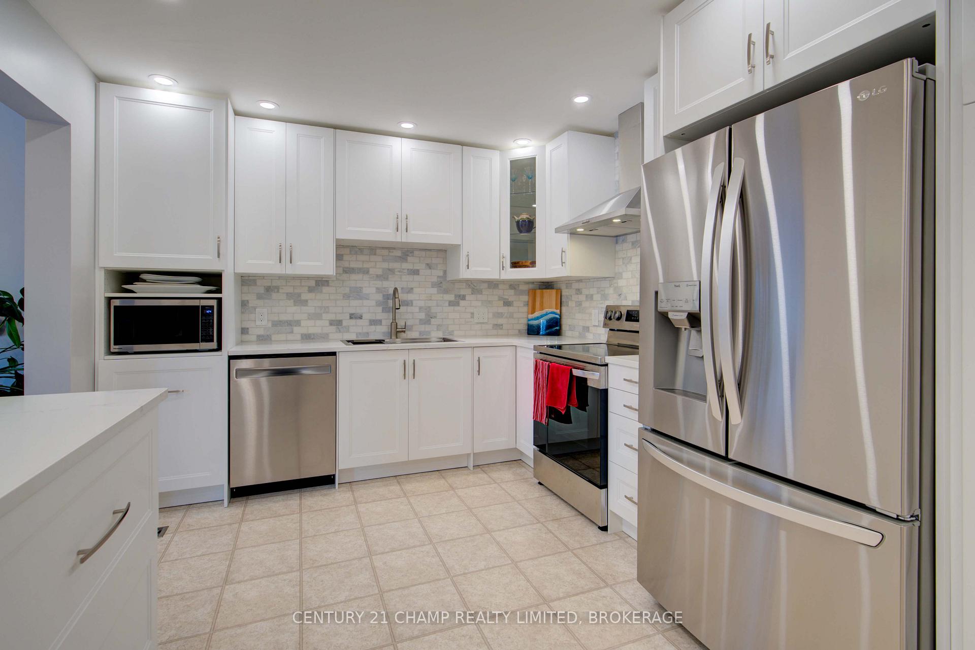 Photo 18 of 15 Raycraft Drive, Loyalist, Amherstview — HOMEH