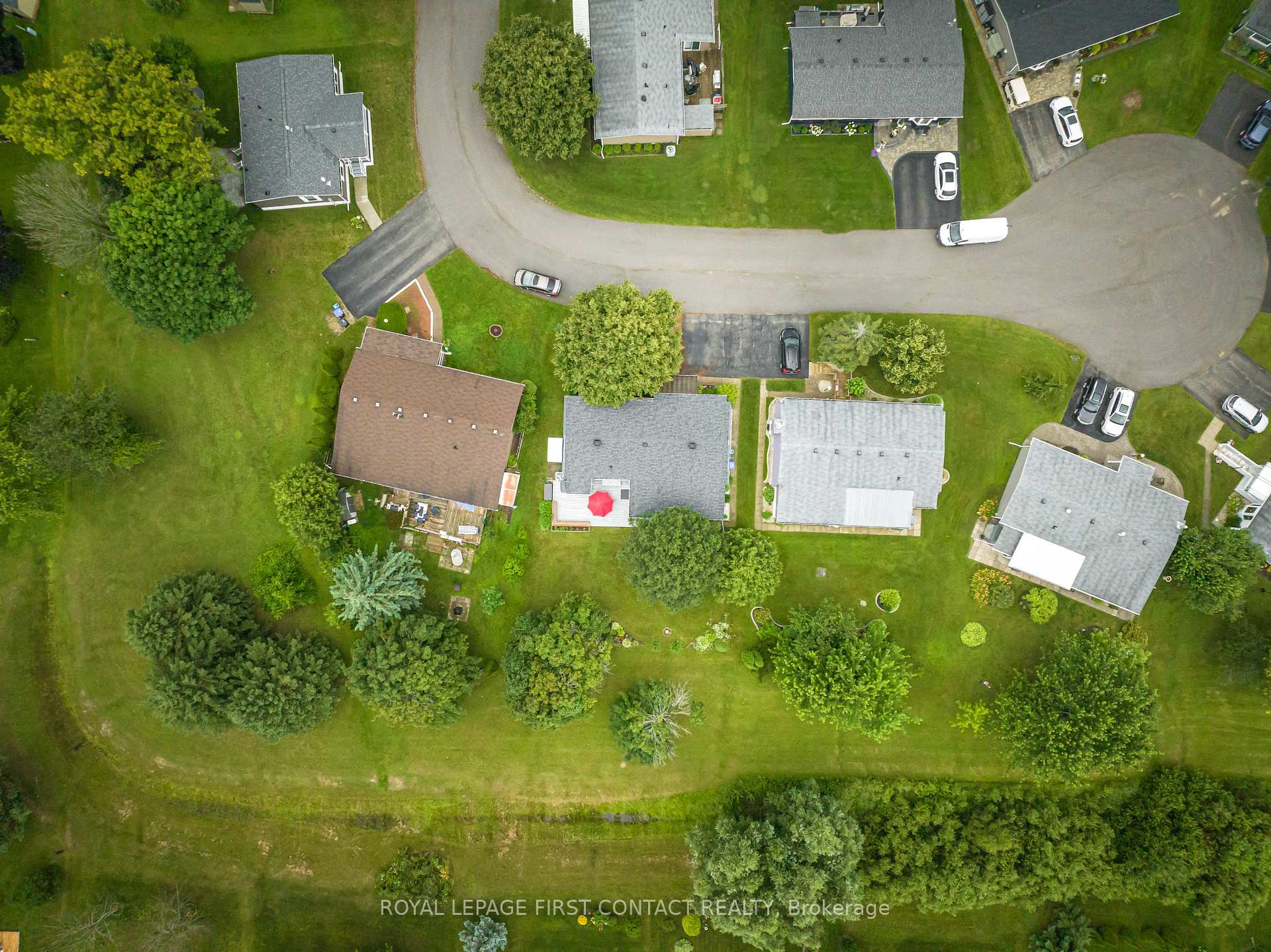 Photo 19 of 20 Comforts Cove, Innisfil, Alcona — HOMEH