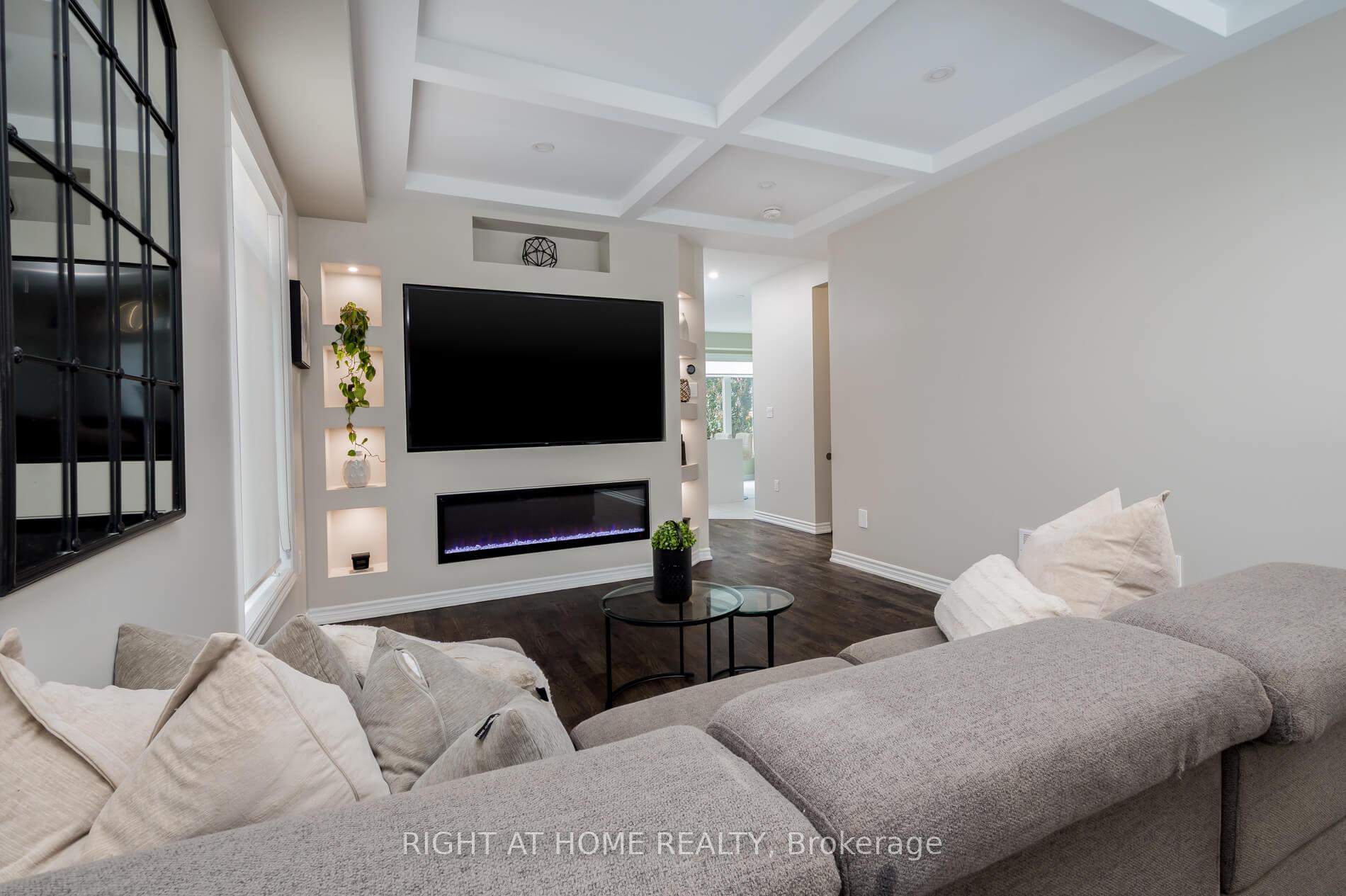 Photo 10 of 2191 Grainger Loop, Innisfil, Alcona — HOMEH