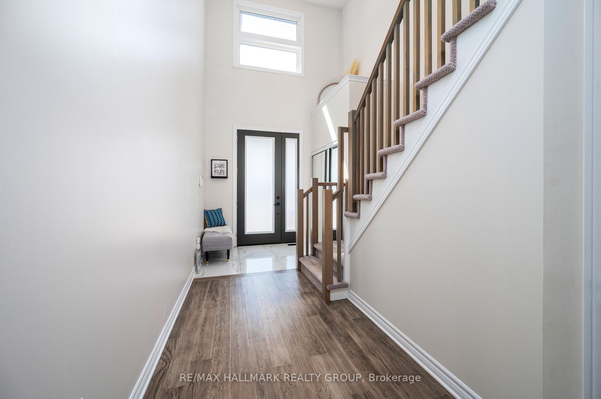 Photo 4 of 59 Defence Street, Ottawa, Kanata - Emerald Meadows/Trailwest — HOMEH