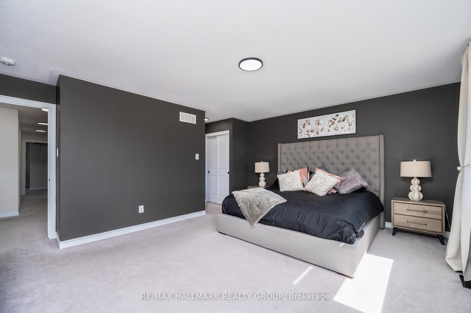 Photo 13 of 59 Defence Street, Ottawa, Kanata - Emerald Meadows/Trailwest — HOMEH