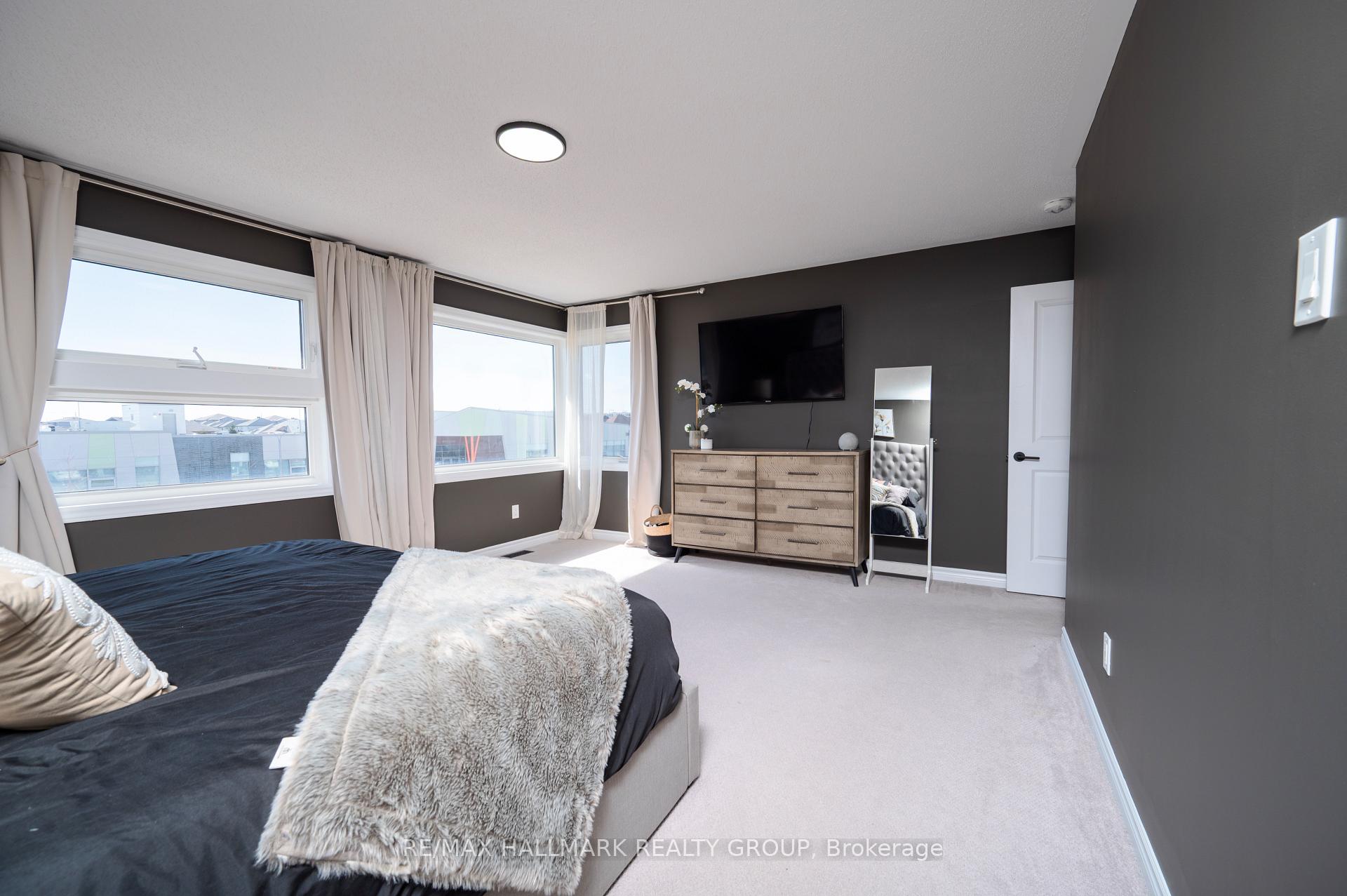 Photo 14 of 59 Defence Street, Ottawa, Kanata - Emerald Meadows/Trailwest — HOMEH