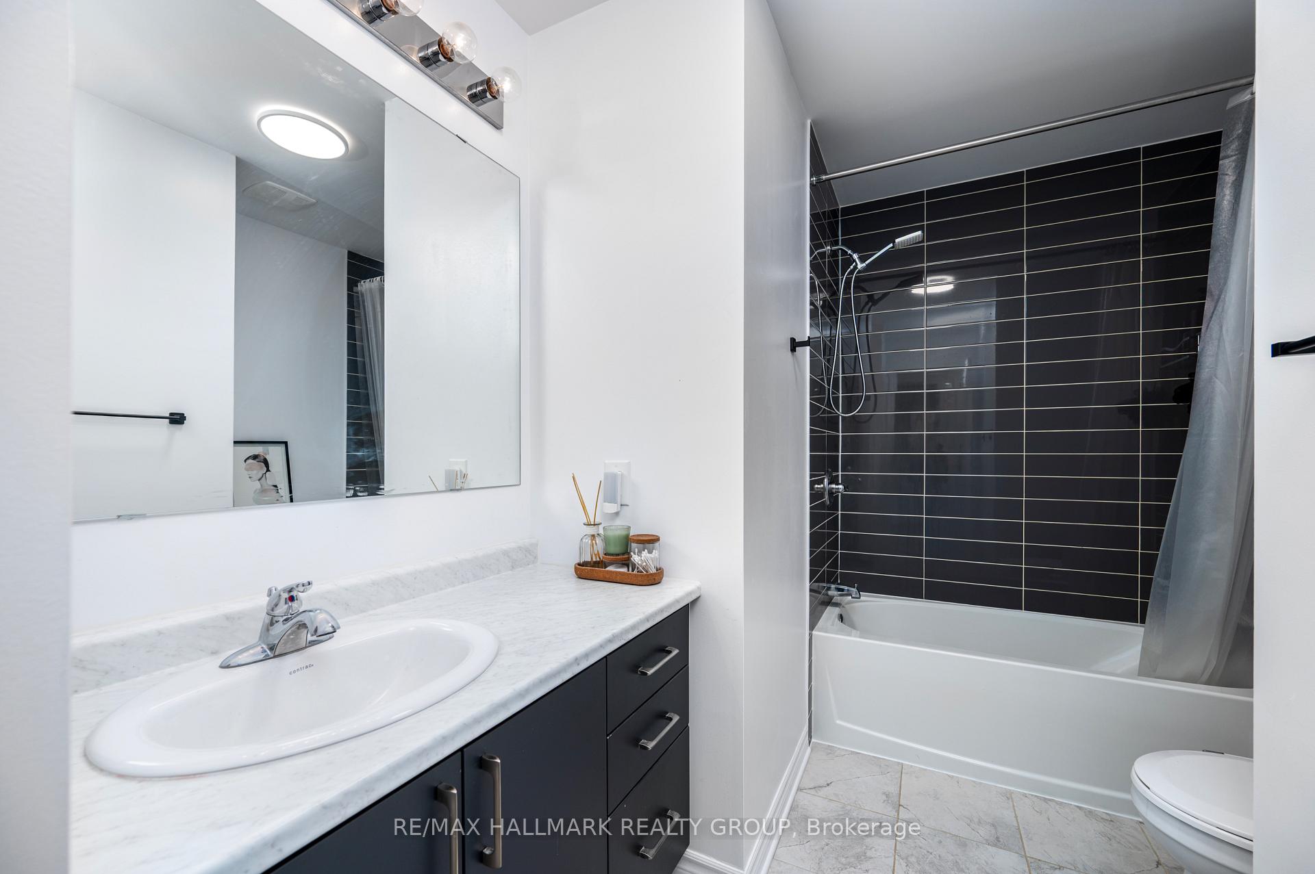 Photo 22 of 59 Defence Street, Ottawa, Kanata - Emerald Meadows/Trailwest — HOMEH