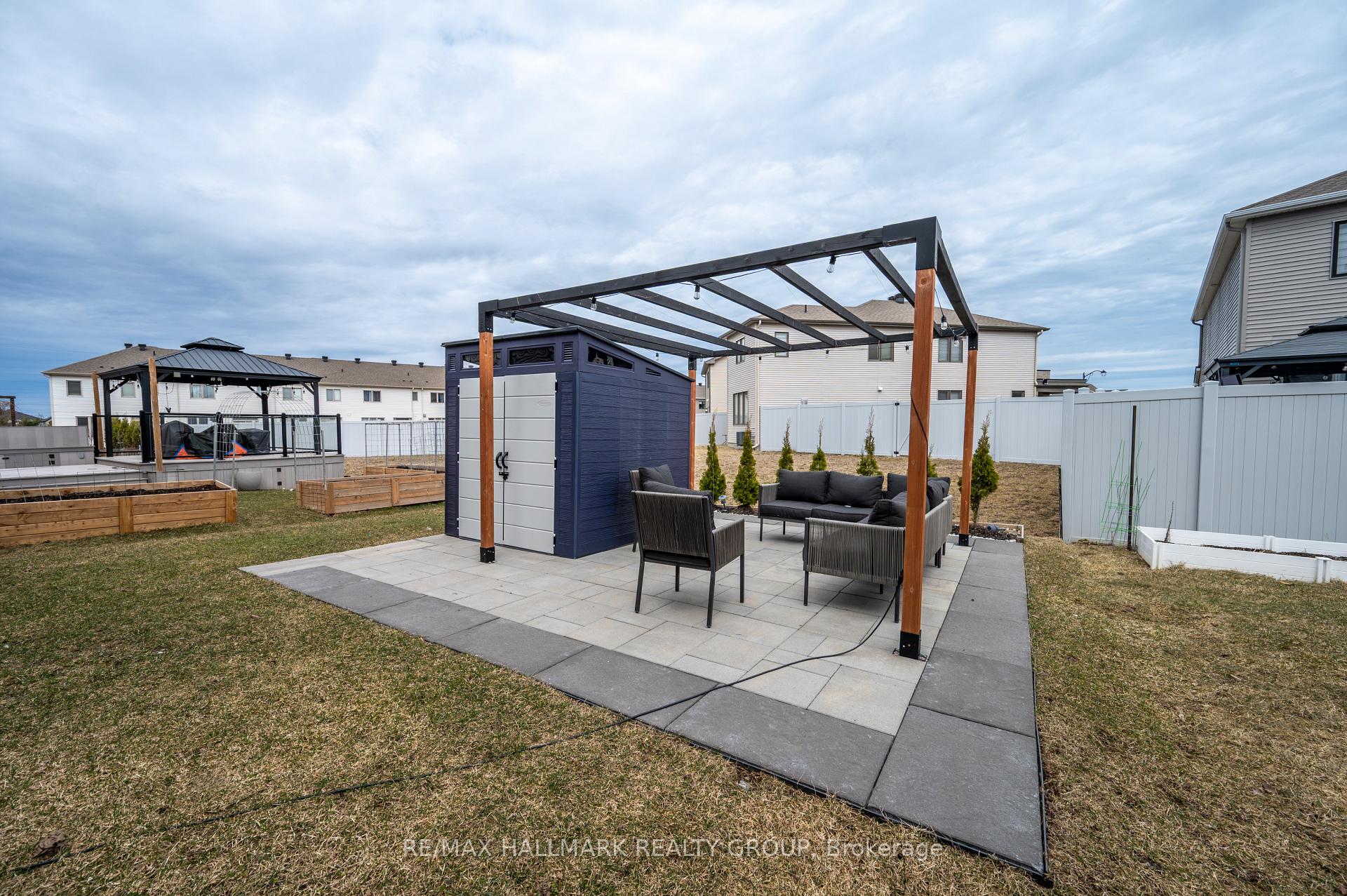 Photo 30 of 59 Defence Street, Ottawa, Kanata - Emerald Meadows/Trailwest — HOMEH
