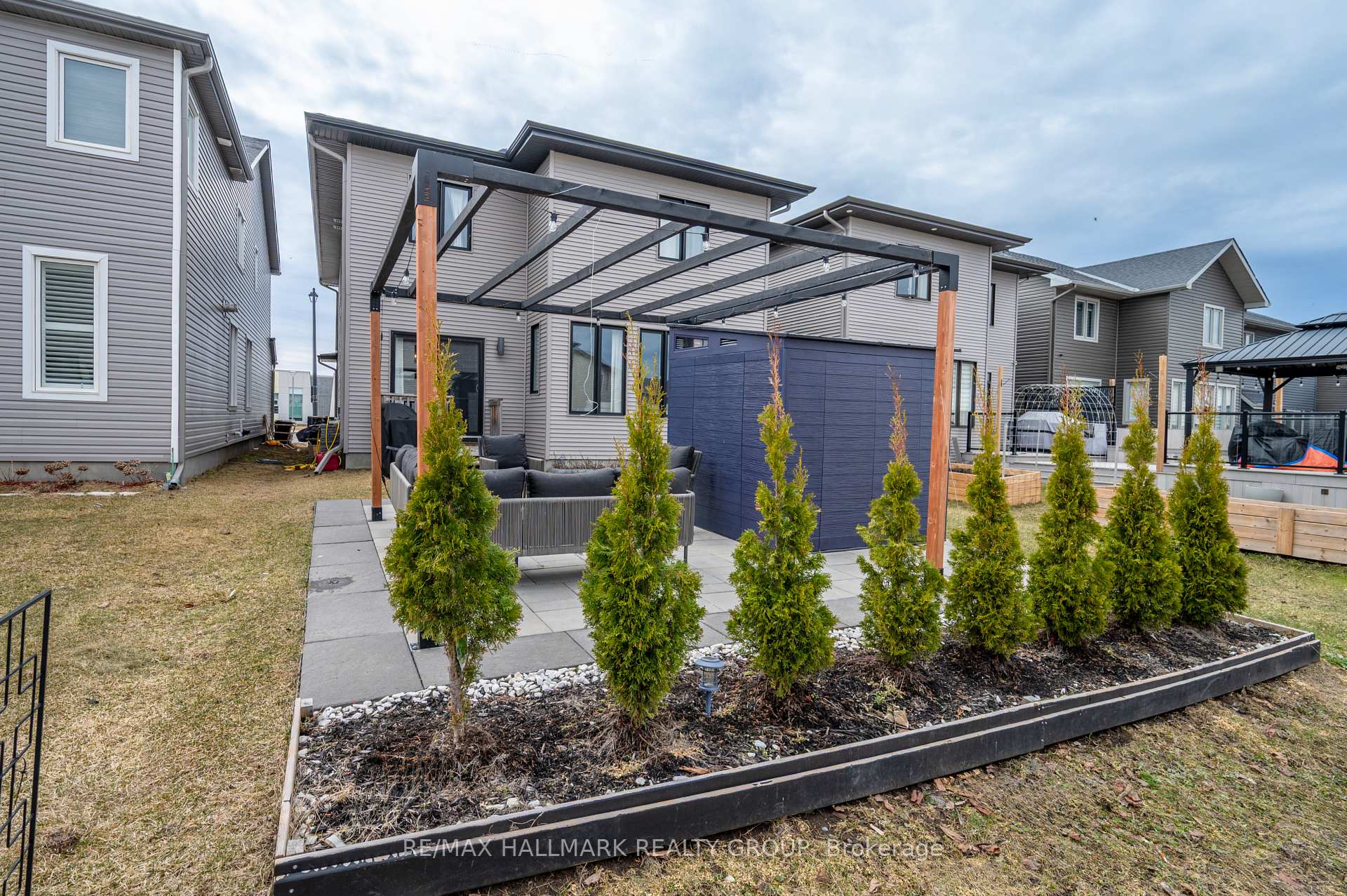 Photo 31 of 59 Defence Street, Ottawa, Kanata - Emerald Meadows/Trailwest — HOMEH