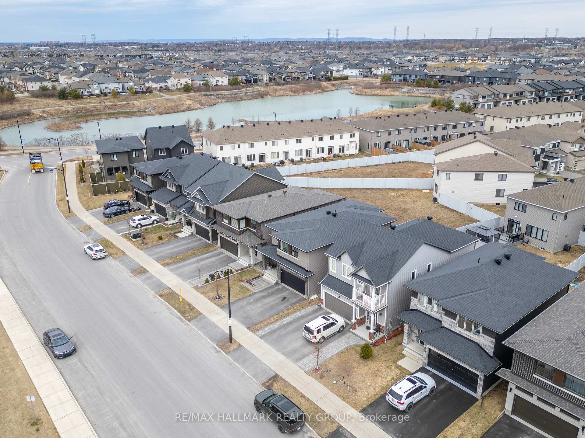 Photo 34 of 59 Defence Street, Ottawa, Kanata - Emerald Meadows/Trailwest — HOMEH