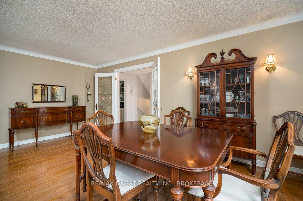 Photo 17 of 23 Brooklands Park Avenue, Loyalist, Lennox and Addington - South — HOMEH