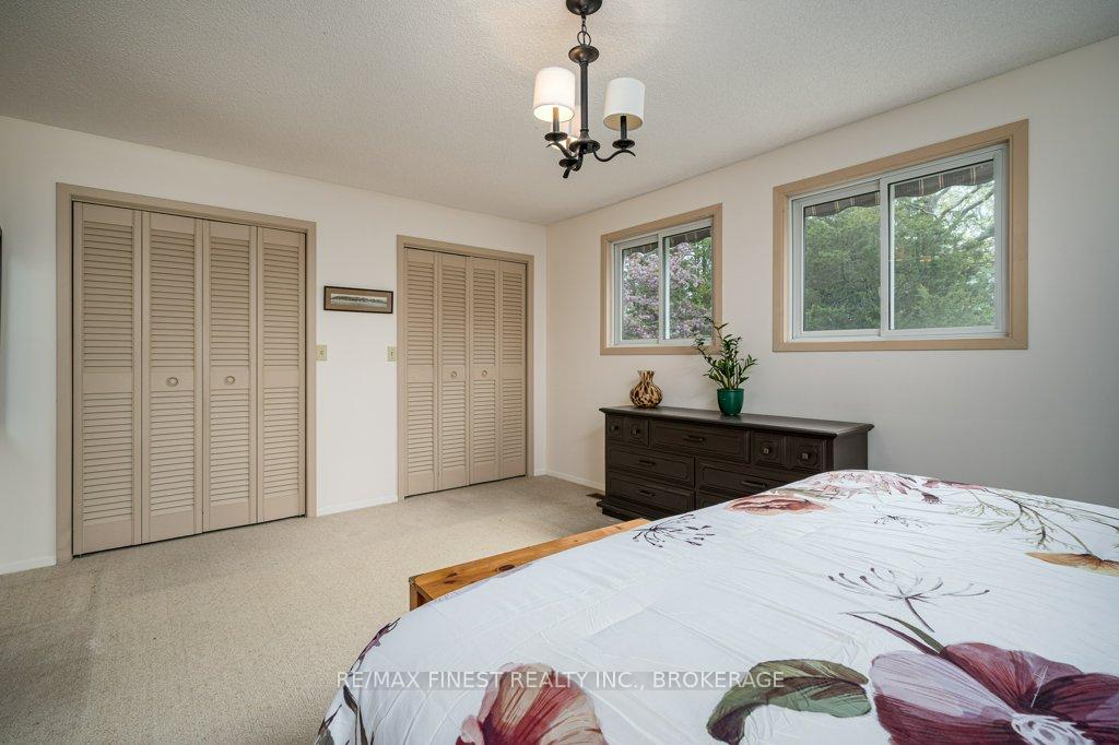 Photo 28 of 23 Brooklands Park Avenue, Loyalist, Lennox and Addington - South — HOMEH