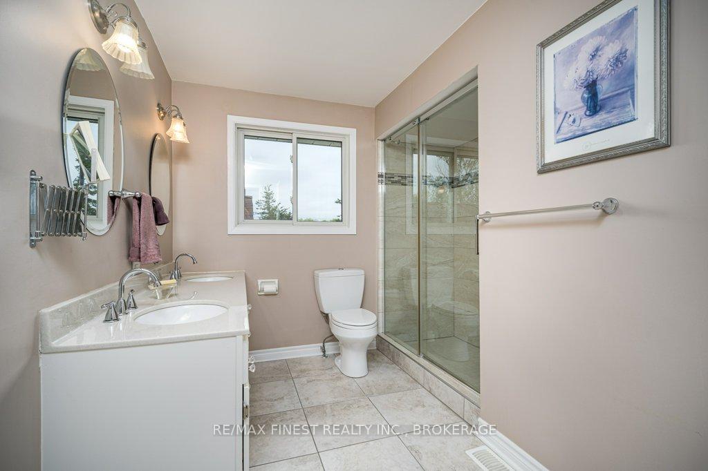Photo 30 of 23 Brooklands Park Avenue, Loyalist, Lennox and Addington - South — HOMEH