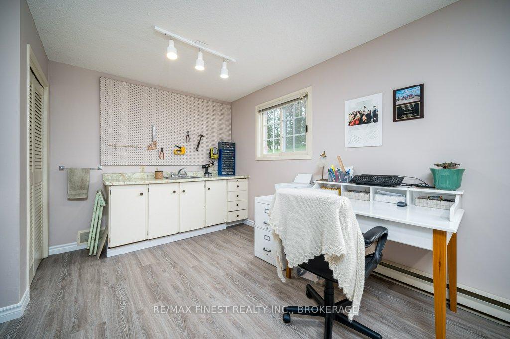 Photo 33 of 23 Brooklands Park Avenue, Loyalist, Lennox and Addington - South — HOMEH