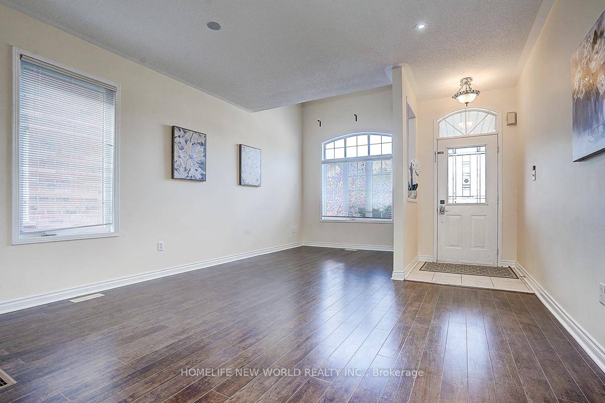 Photo 4 of 582 Fred Mclaren Boulevard, Markham, Wismer — HOMEH