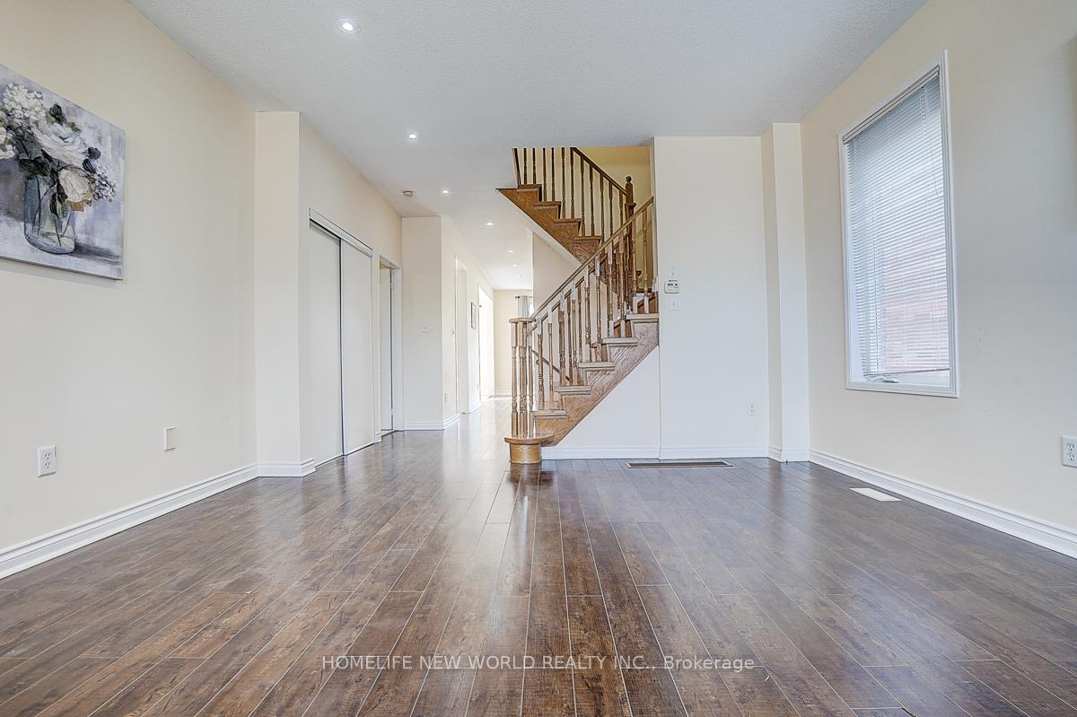 Photo 9 of 582 Fred Mclaren Boulevard, Markham, Wismer — HOMEH