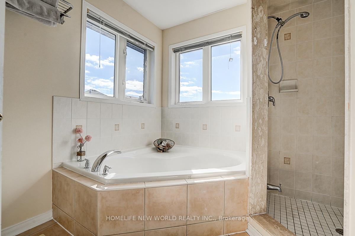Photo 31 of 582 Fred Mclaren Boulevard, Markham, Wismer — HOMEH