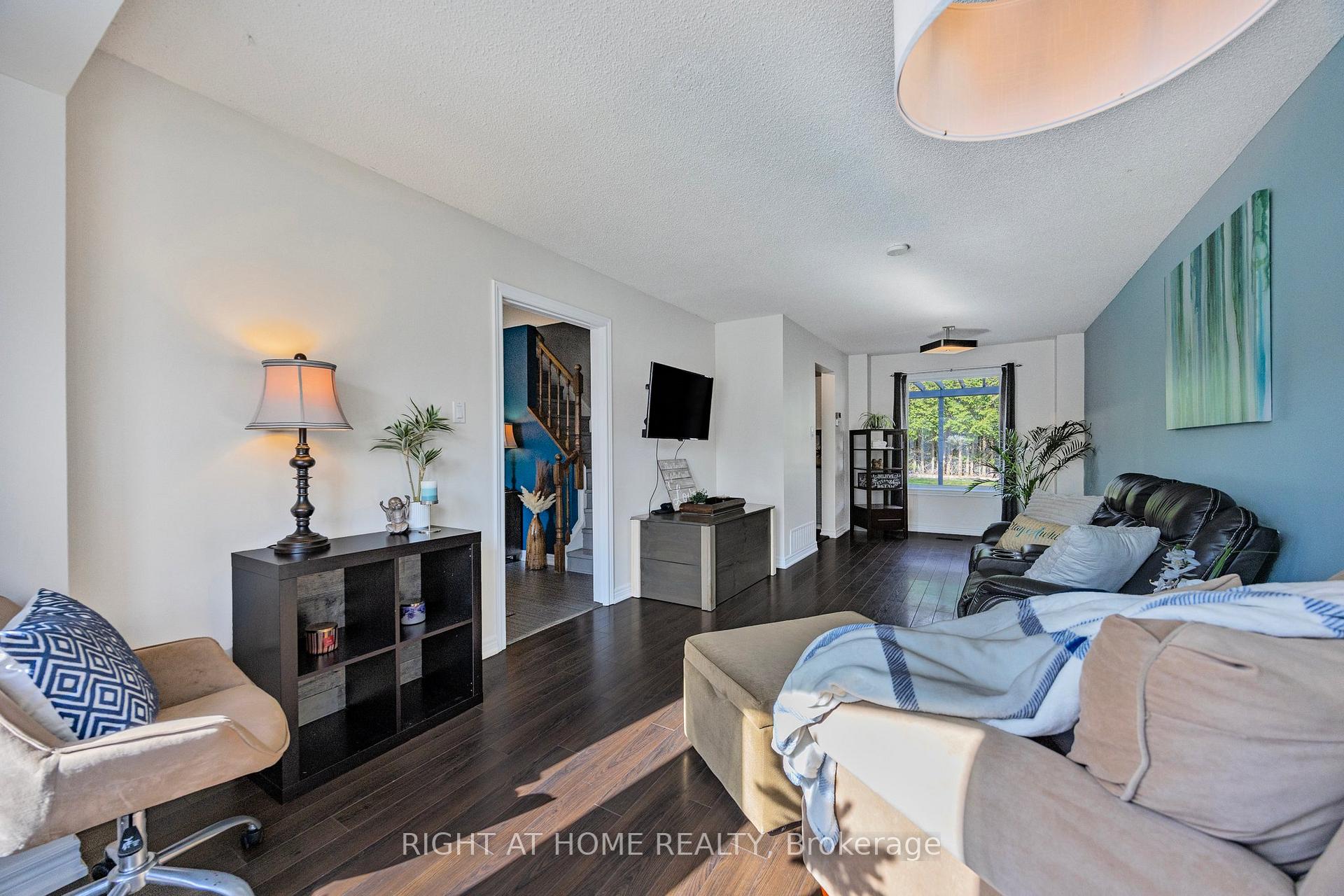 Photo 16 of 1057 Vance Crescent, Innisfil, Alcona — HOMEH