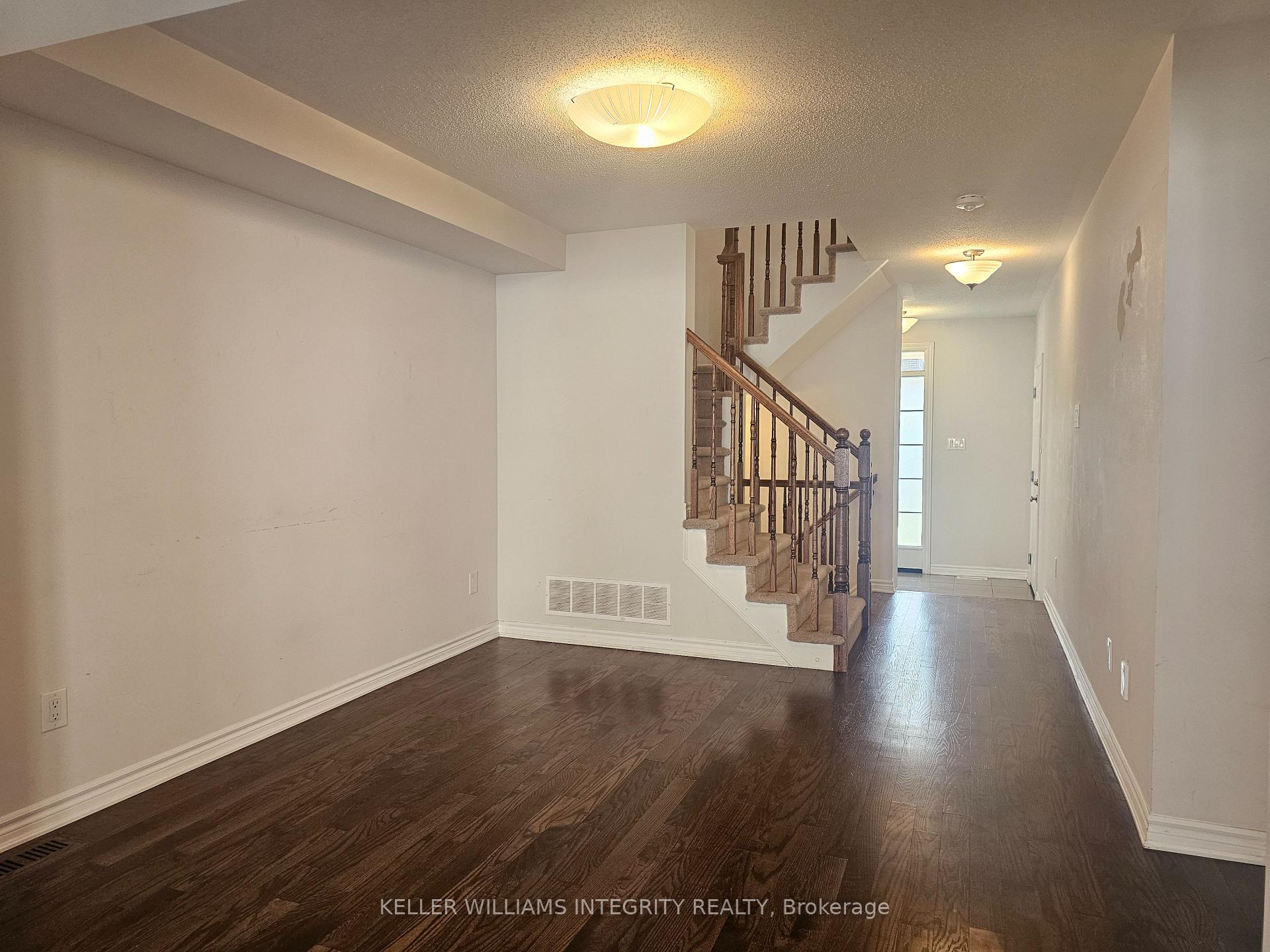Photo 6 of 568 Roundleaf Way, Ottawa, Kanata - Emerald Meadows/Trailwest — HOMEH