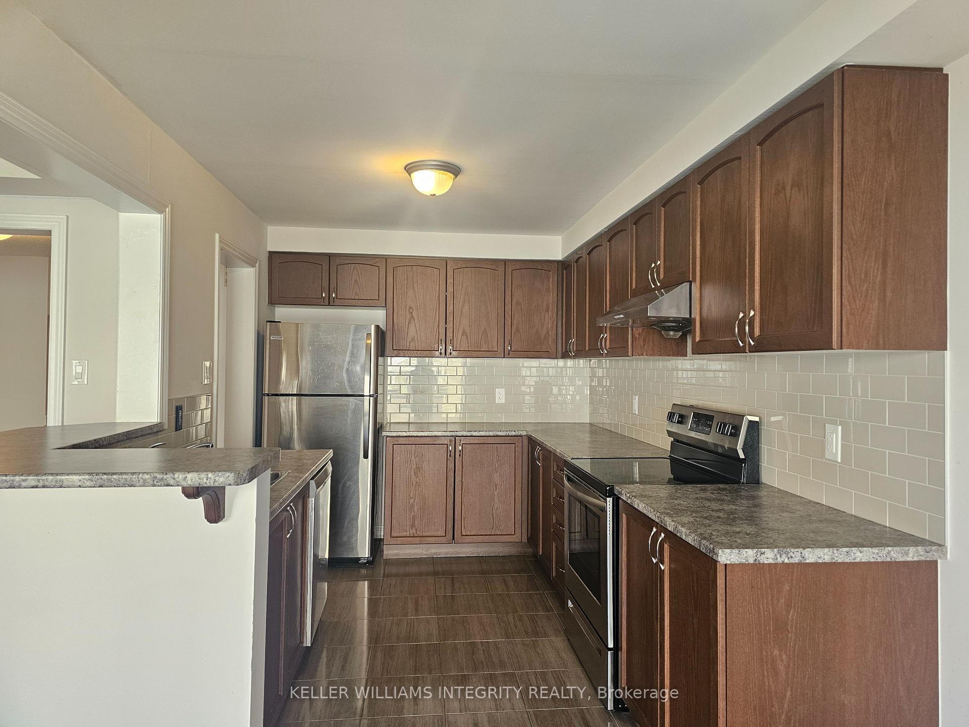 Photo 8 of 568 Roundleaf Way, Ottawa, Kanata - Emerald Meadows/Trailwest — HOMEH
