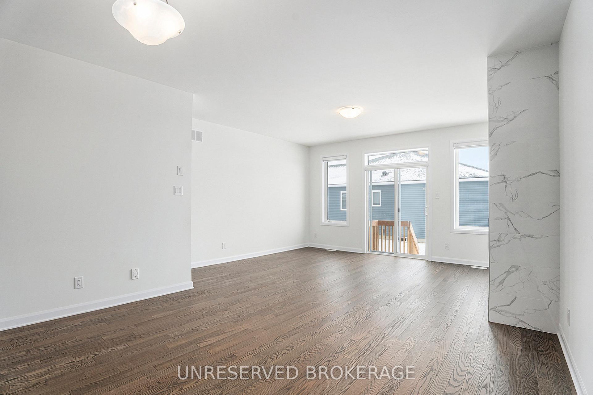 Photo 4 of 816 Companion Crescent, Ottawa, Mahogany Community — HOMEH