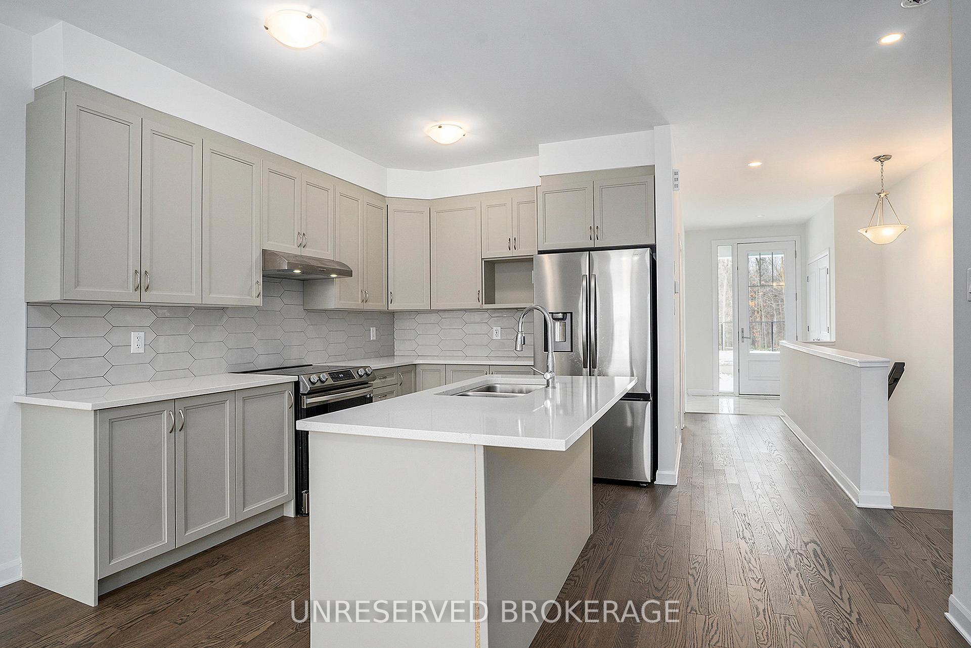 Photo 9 of 816 Companion Crescent, Ottawa, Mahogany Community — HOMEH