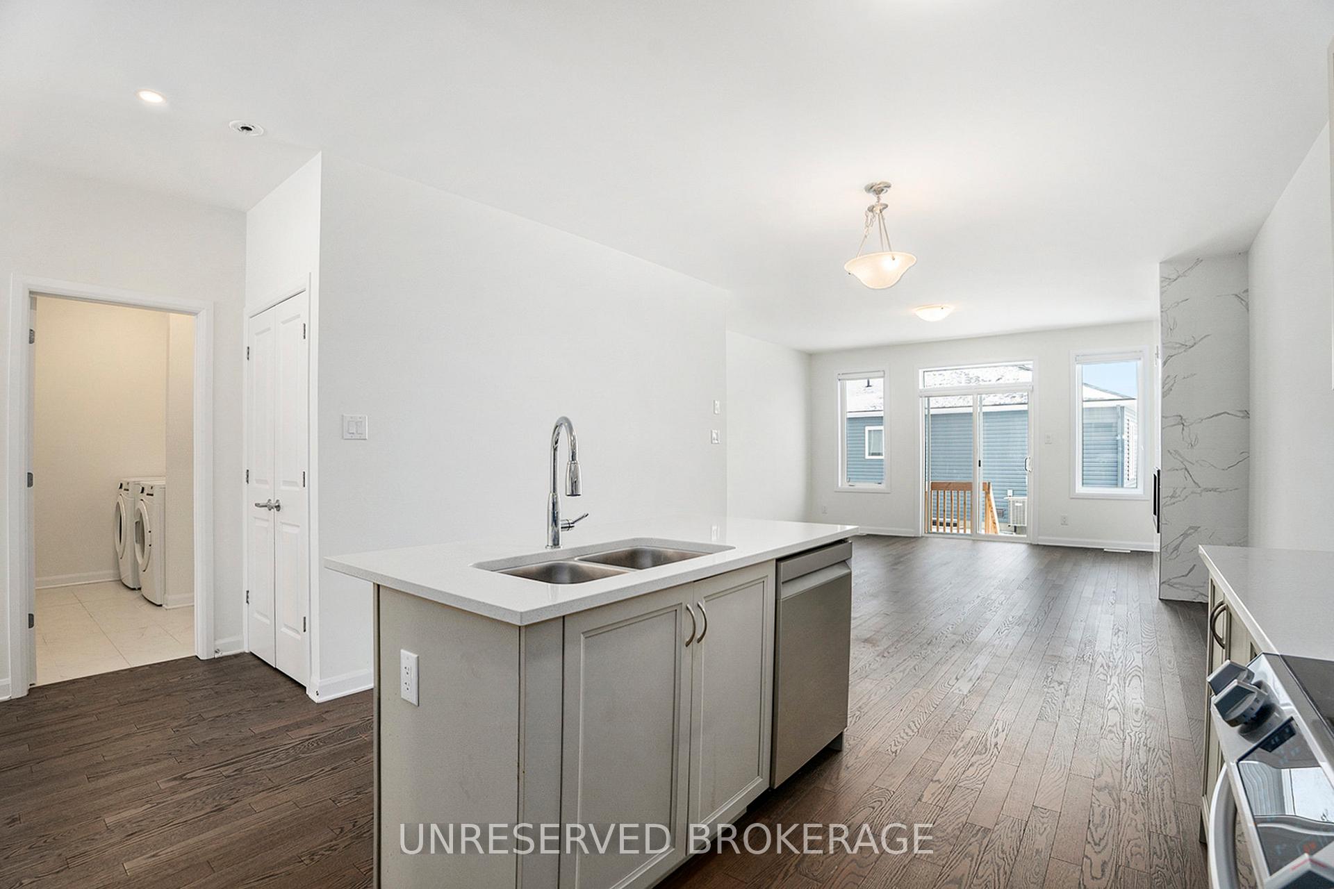 Photo 10 of 816 Companion Crescent, Ottawa, Mahogany Community — HOMEH