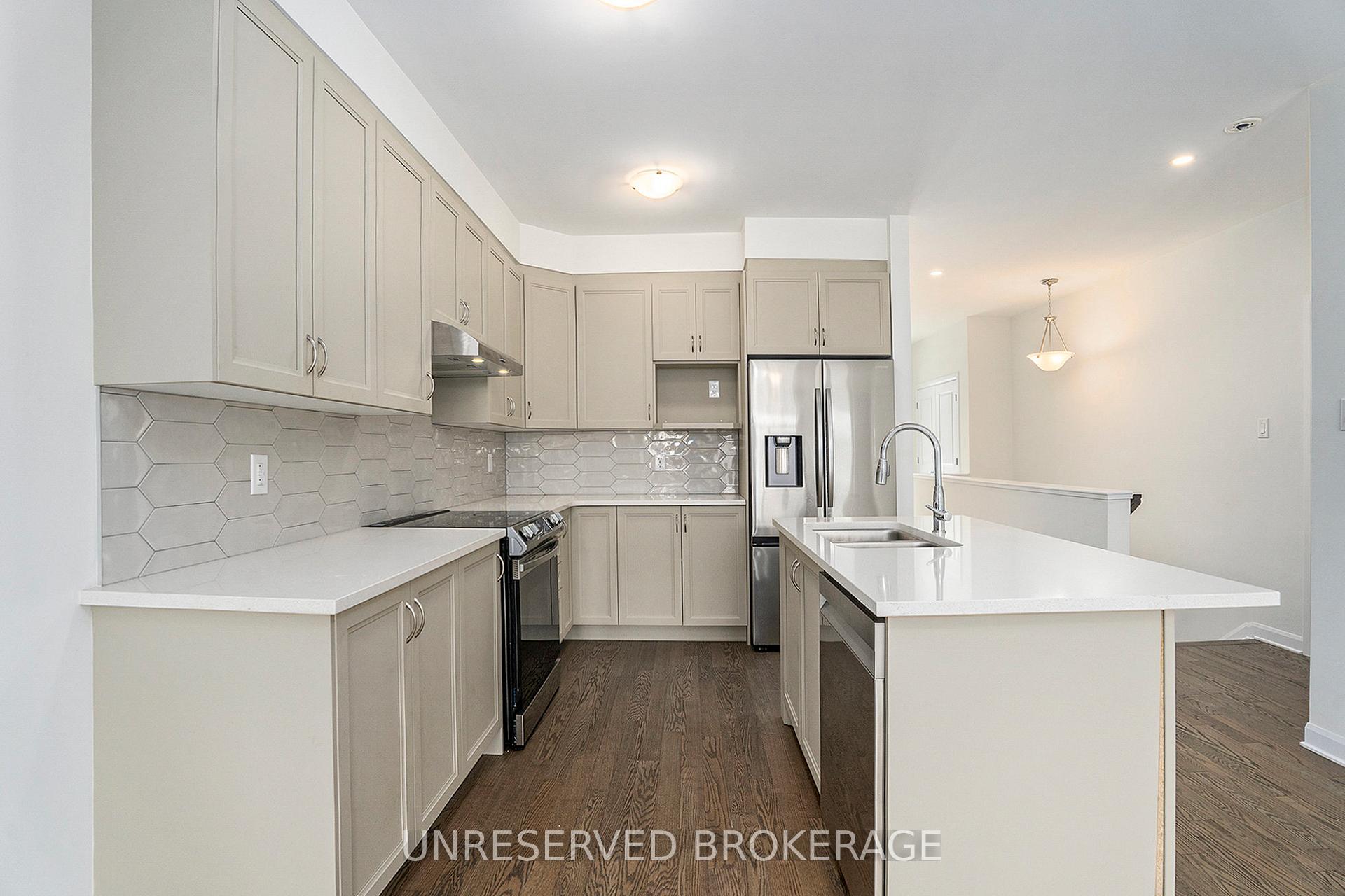 Photo 12 of 816 Companion Crescent, Ottawa, Mahogany Community — HOMEH