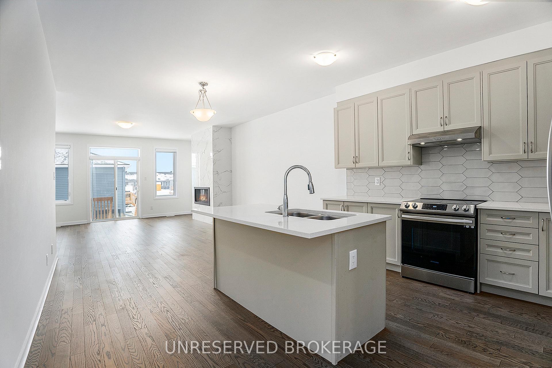 Photo 13 of 816 Companion Crescent, Ottawa, Mahogany Community — HOMEH
