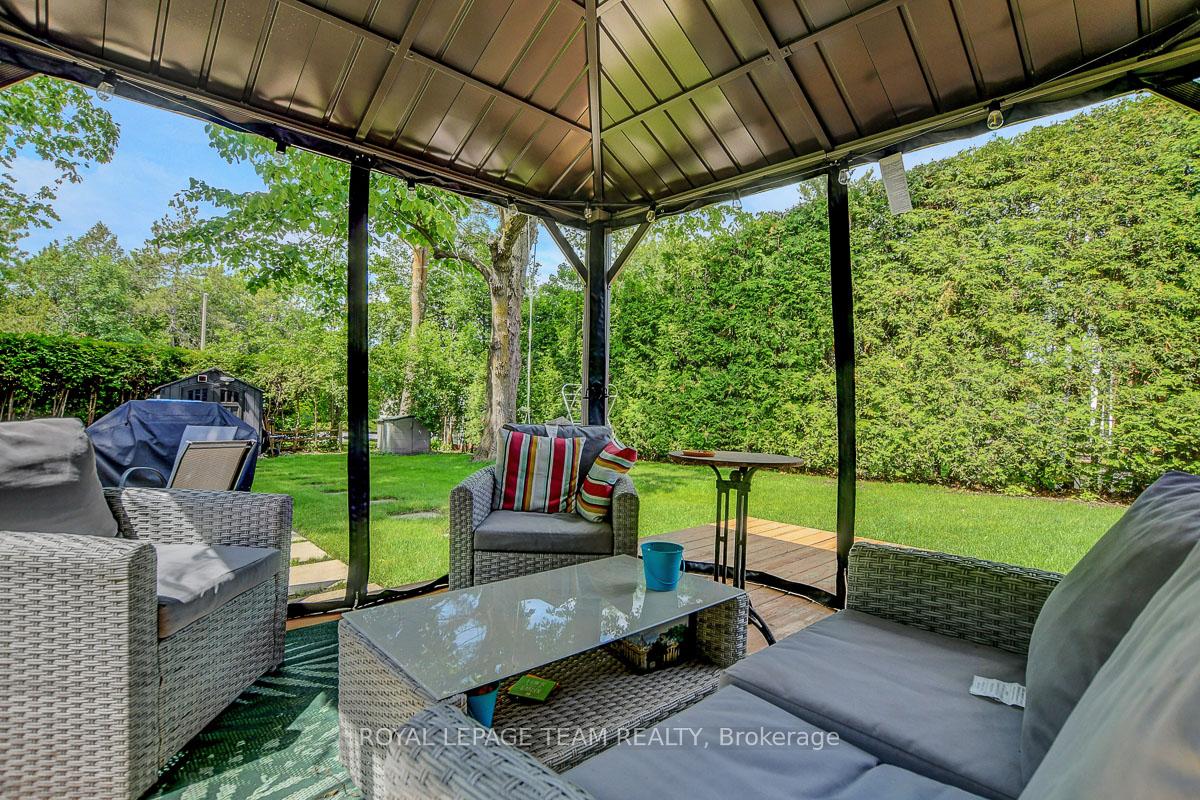 Photo 4 of 8 Kingsford Crescent, Ottawa, Kanata - Beaverbrook — HOMEH