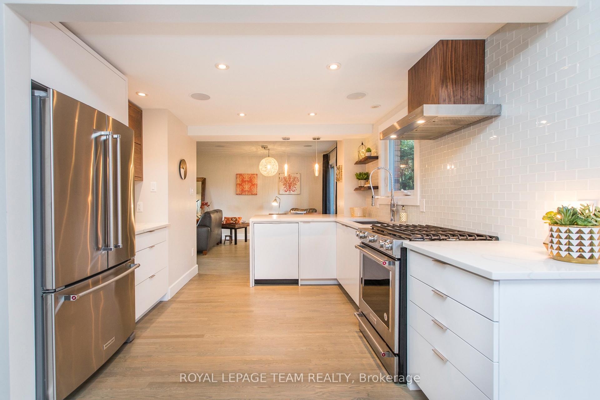 Photo 17 of 8 Kingsford Crescent, Ottawa, Kanata - Beaverbrook — HOMEH