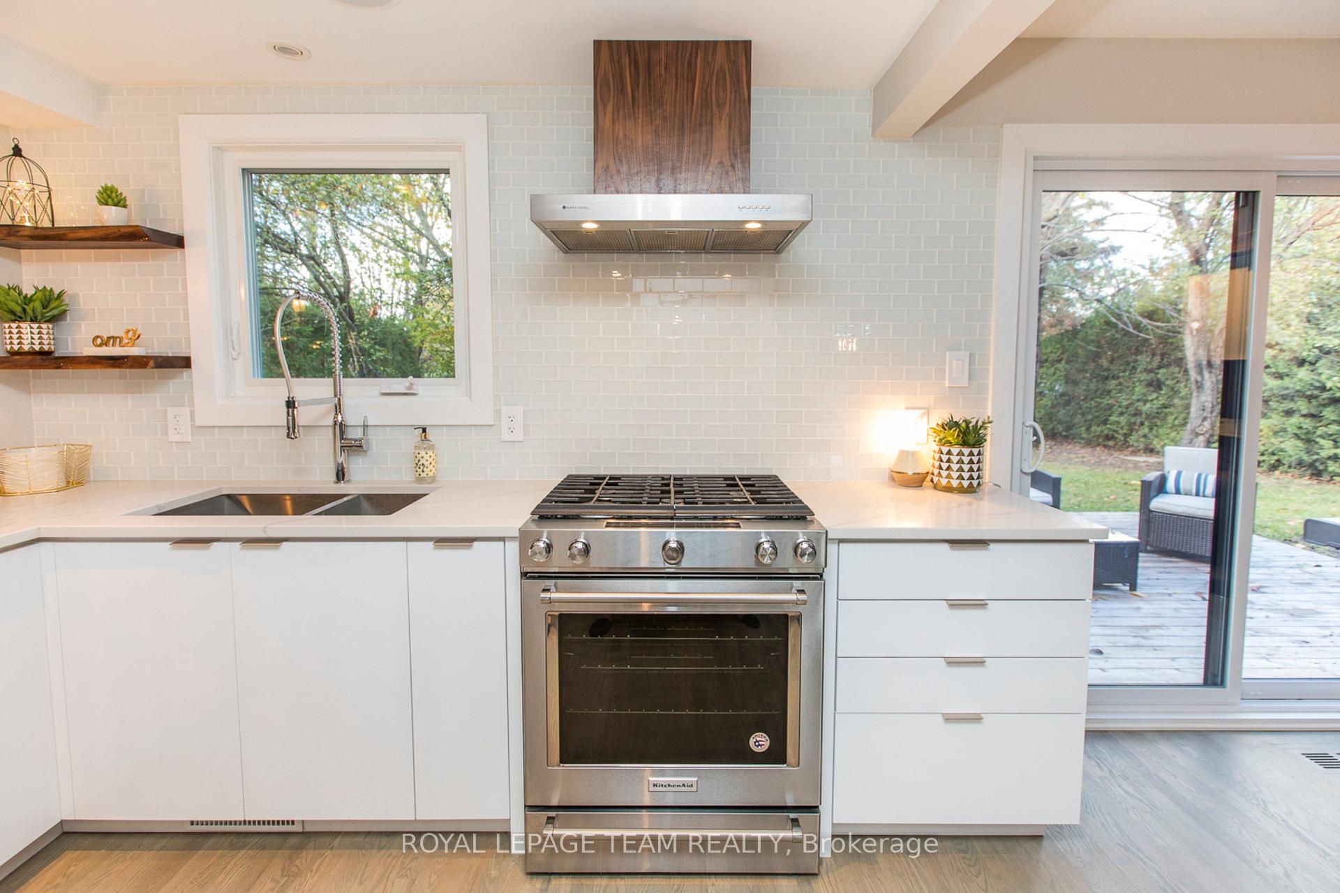 Photo 18 of 8 Kingsford Crescent, Ottawa, Kanata - Beaverbrook — HOMEH