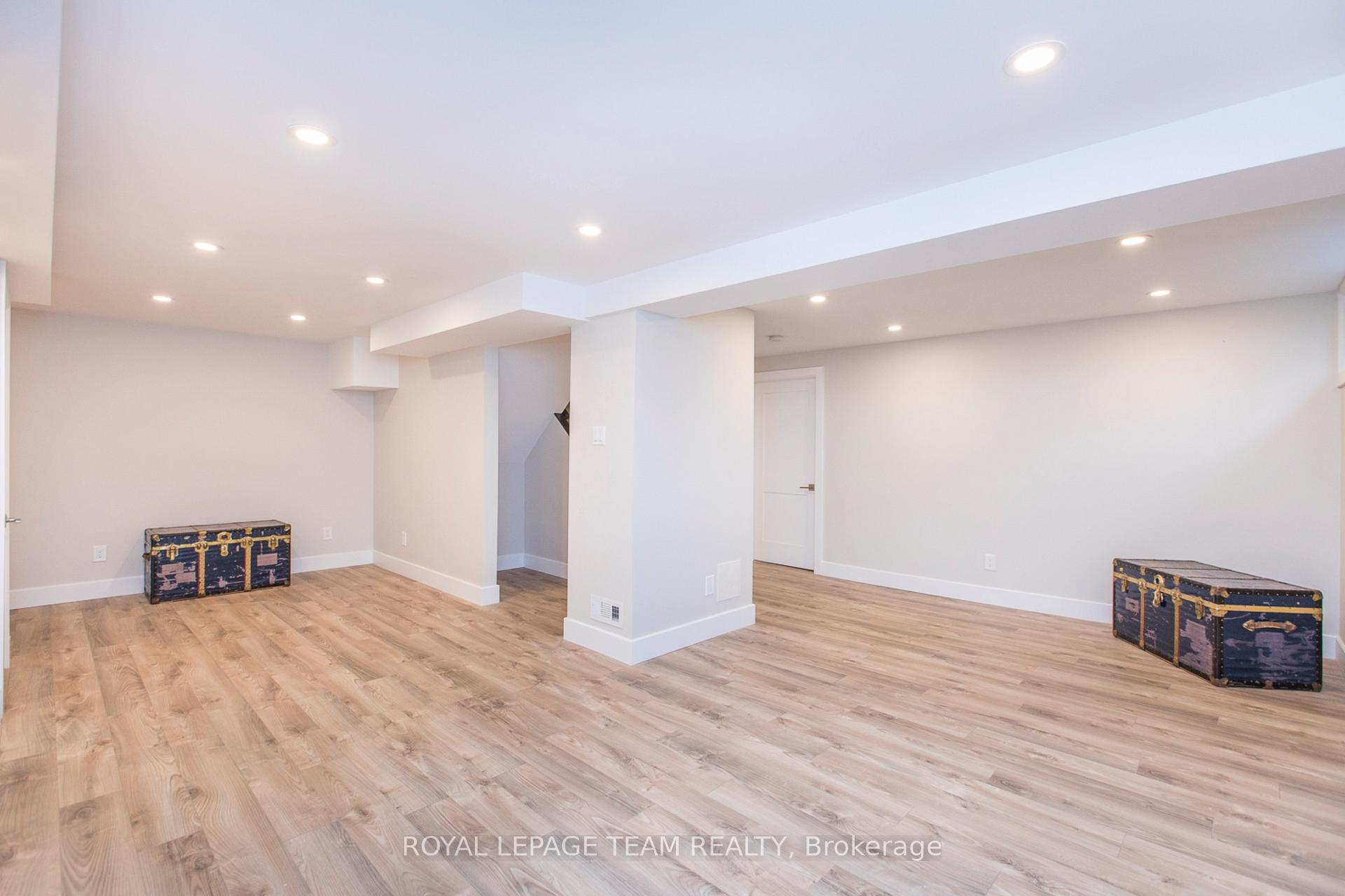Photo 37 of 8 Kingsford Crescent, Ottawa, Kanata - Beaverbrook — HOMEH