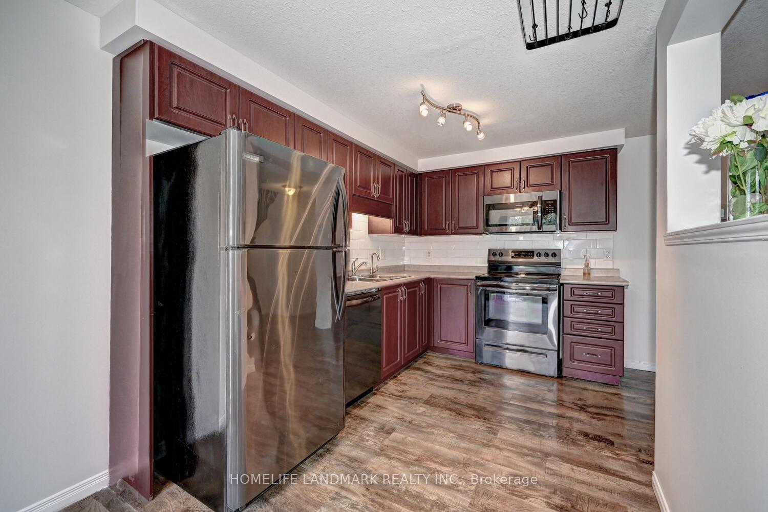 Photo 12 of 239 Prosperity Dr., Kitchener — HOMEH