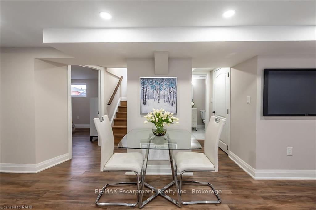 Photo 6 of Unit Lower Unit, 153 East 33rd Street E, Hamilton, Raleigh — HOMEH