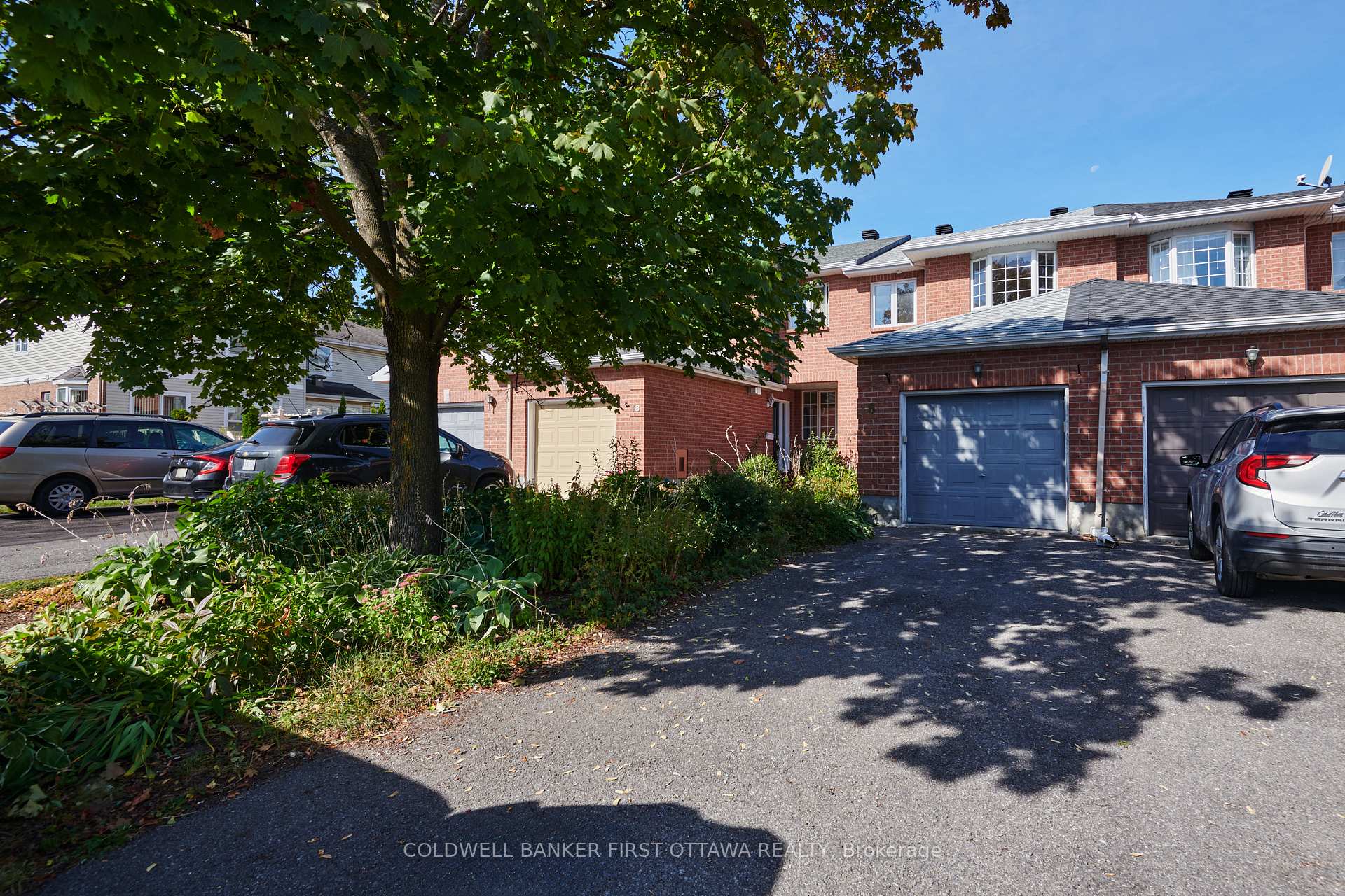 Photo 2 of 16 Angus Drive, Ottawa, Kanata - Katimavik — HOMEH