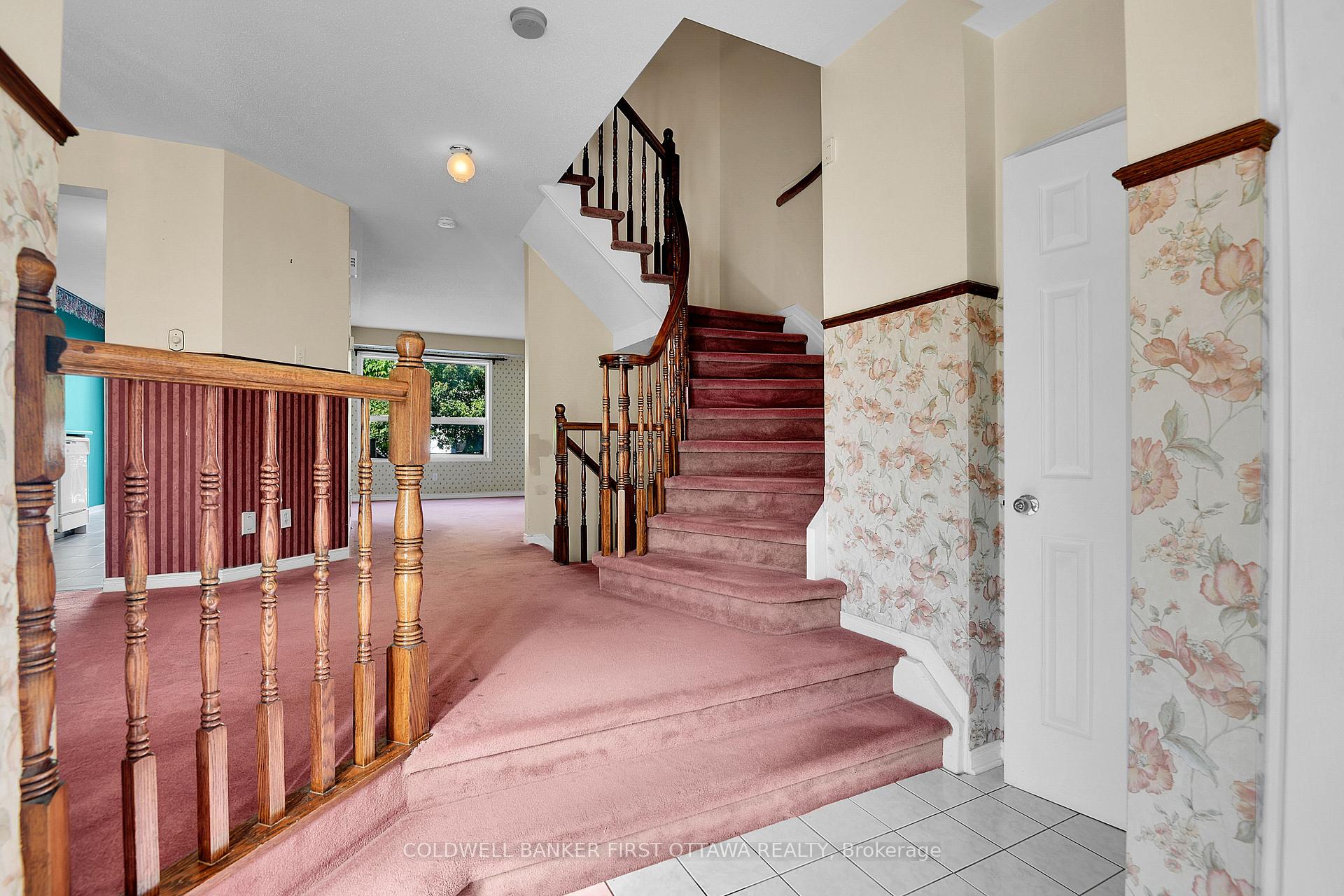 Photo 6 of 16 Angus Drive, Ottawa, Kanata - Katimavik — HOMEH