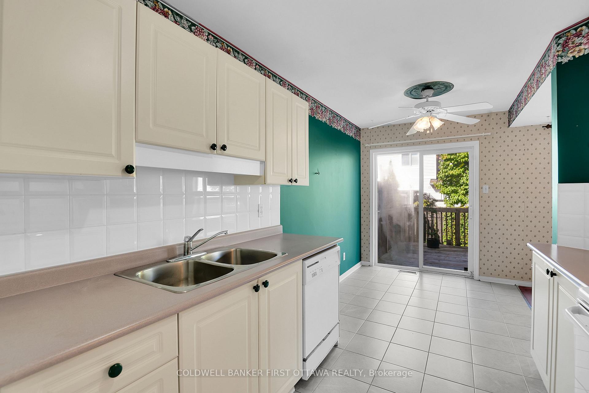 Photo 17 of 16 Angus Drive, Ottawa, Kanata - Katimavik — HOMEH
