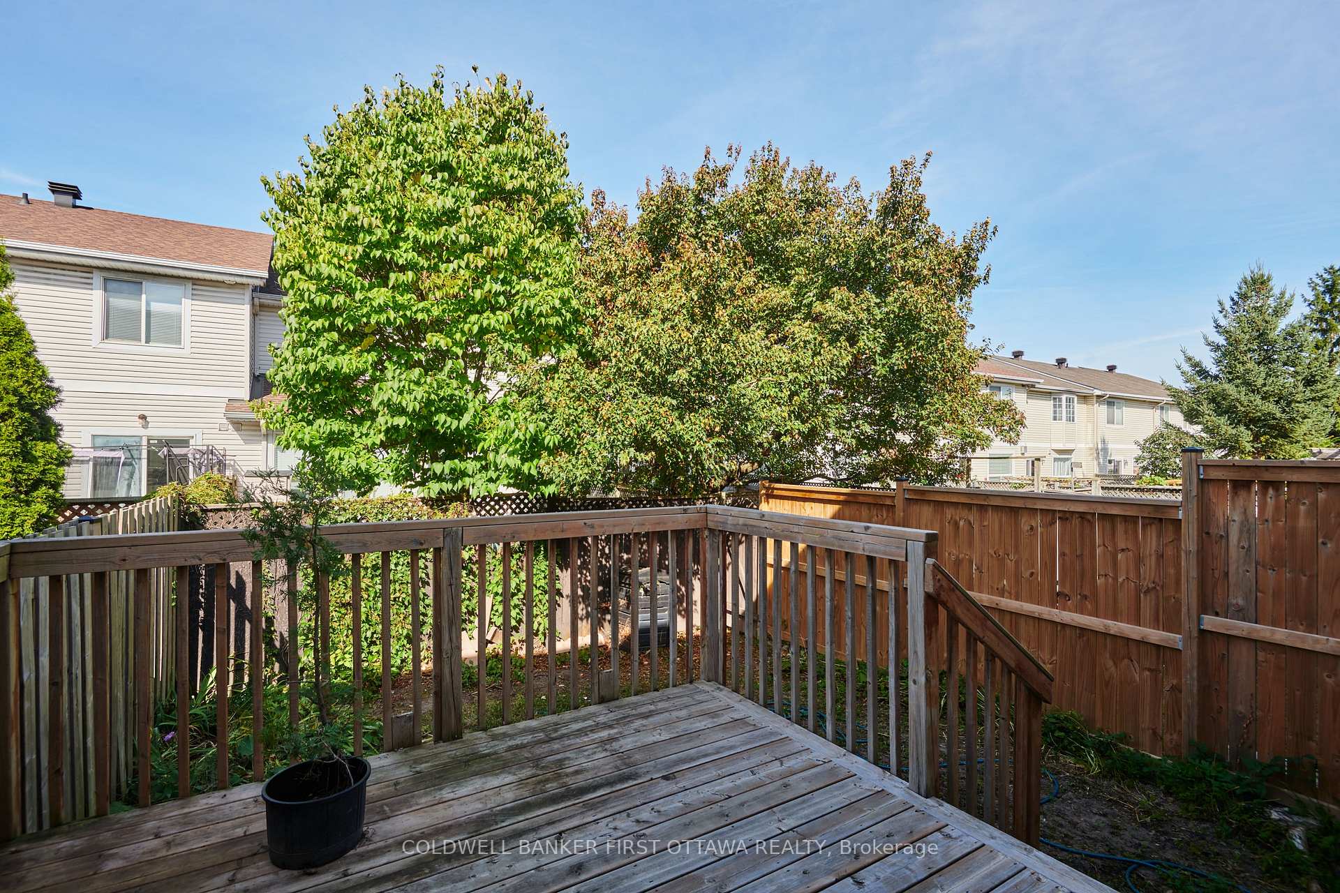Photo 32 of 16 Angus Drive, Ottawa, Kanata - Katimavik — HOMEH