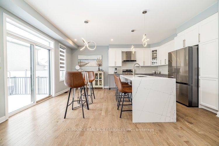 Photo 7 of 521 Anchor Circle, Ottawa, Mahogany Community — HOMEH