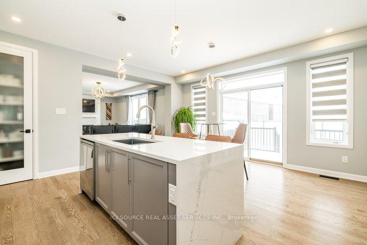 Photo 9 of 521 Anchor Circle, Ottawa, Mahogany Community — HOMEH