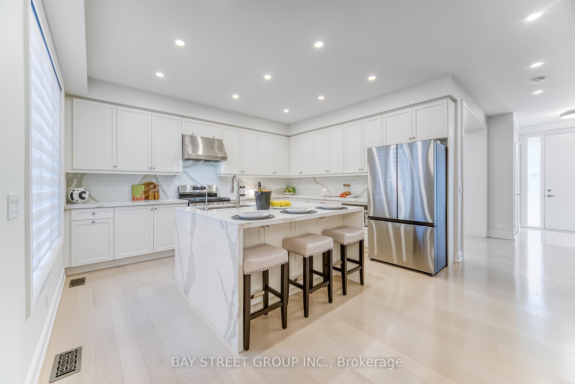 Photo 14 of 7 Kohn Lane, Markham, Angus Glen — HOMEH