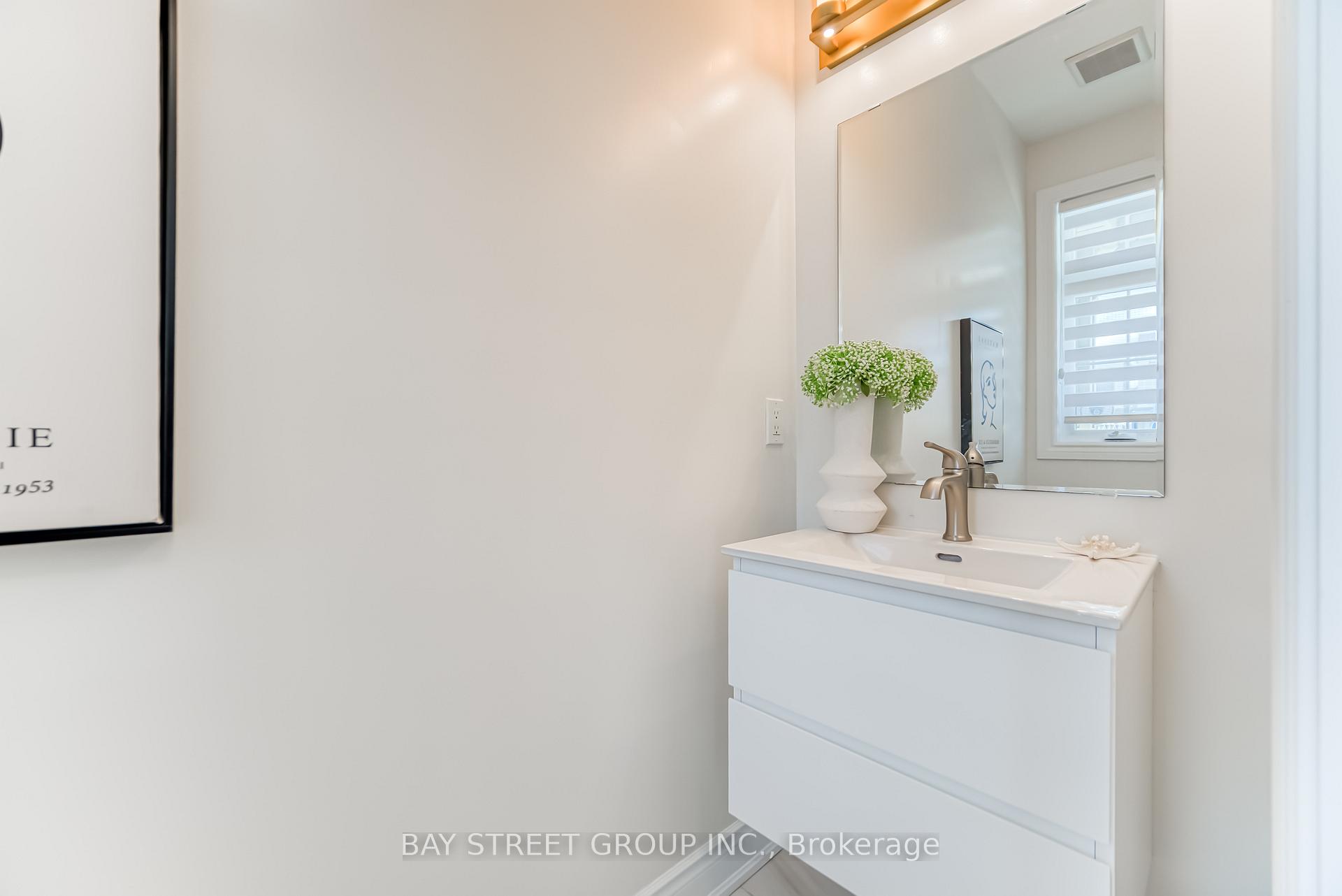 Photo 19 of 7 Kohn Lane, Markham, Angus Glen — HOMEH