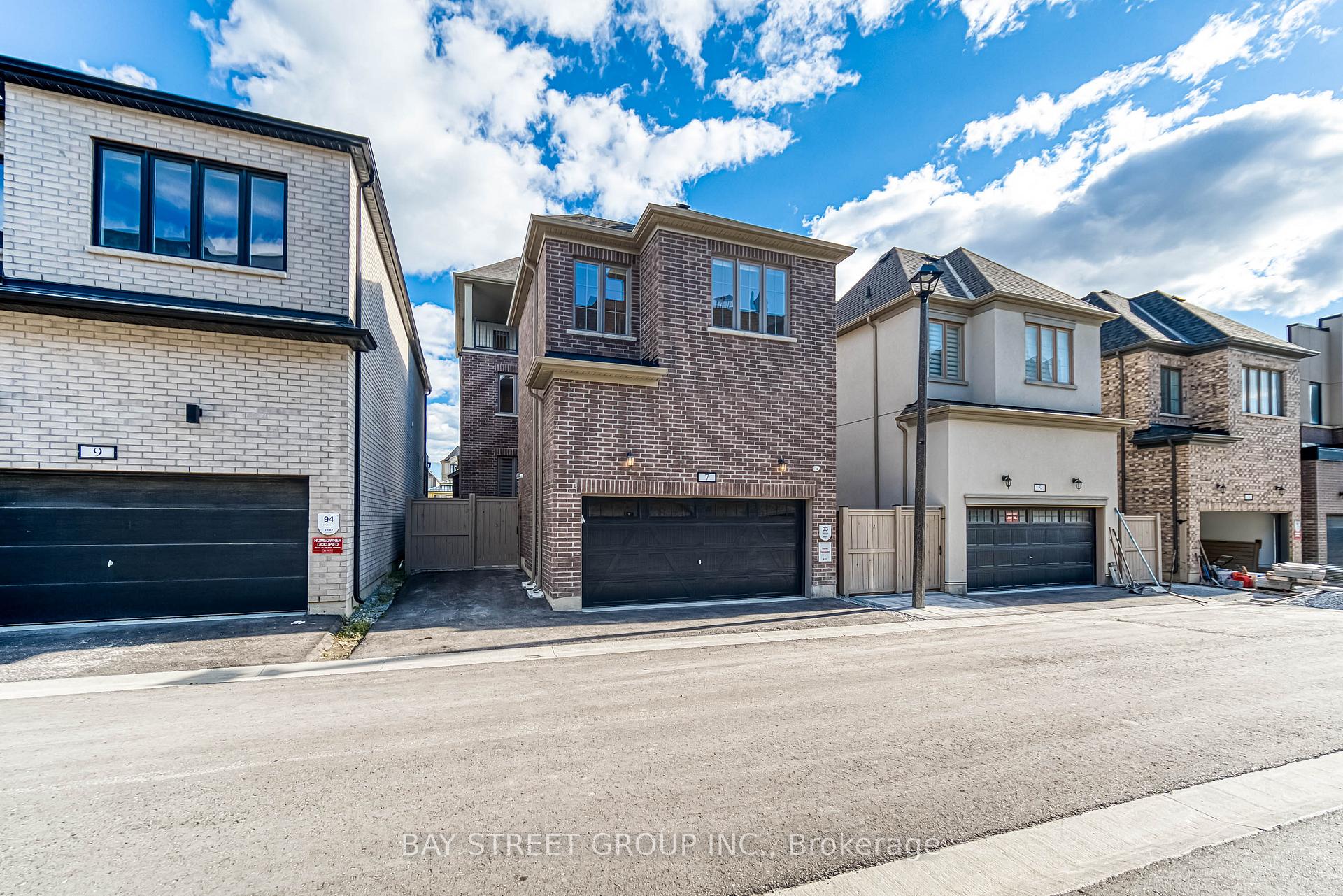 Photo 49 of 7 Kohn Lane, Markham, Angus Glen — HOMEH