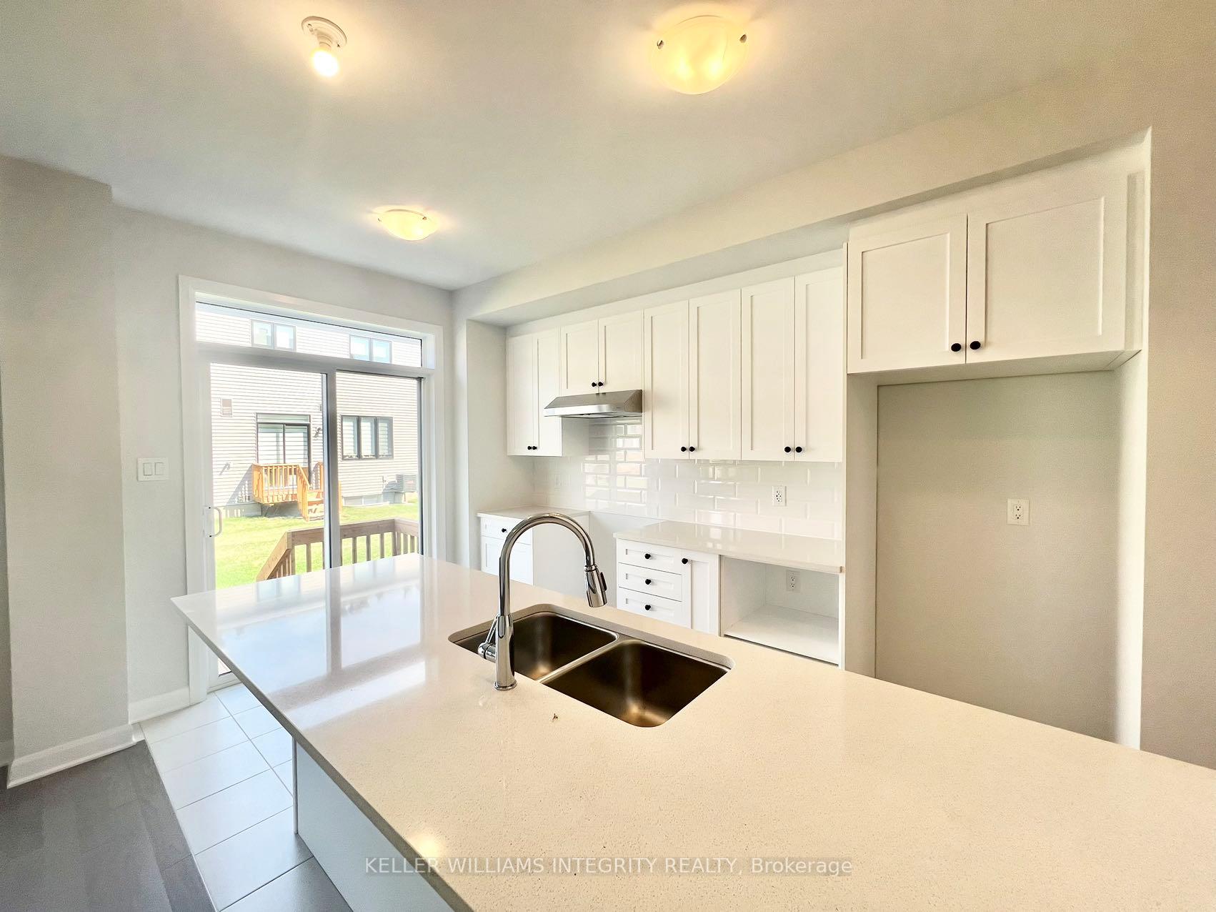 Photo 10 of 100 Osler Street, Ottawa, Kanata - Morgan's Grant/South March — HOMEH