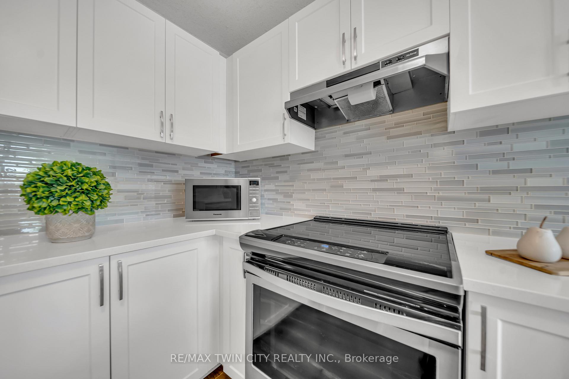 Photo 8 of 156 Prosperity Drive, Kitchener — HOMEH